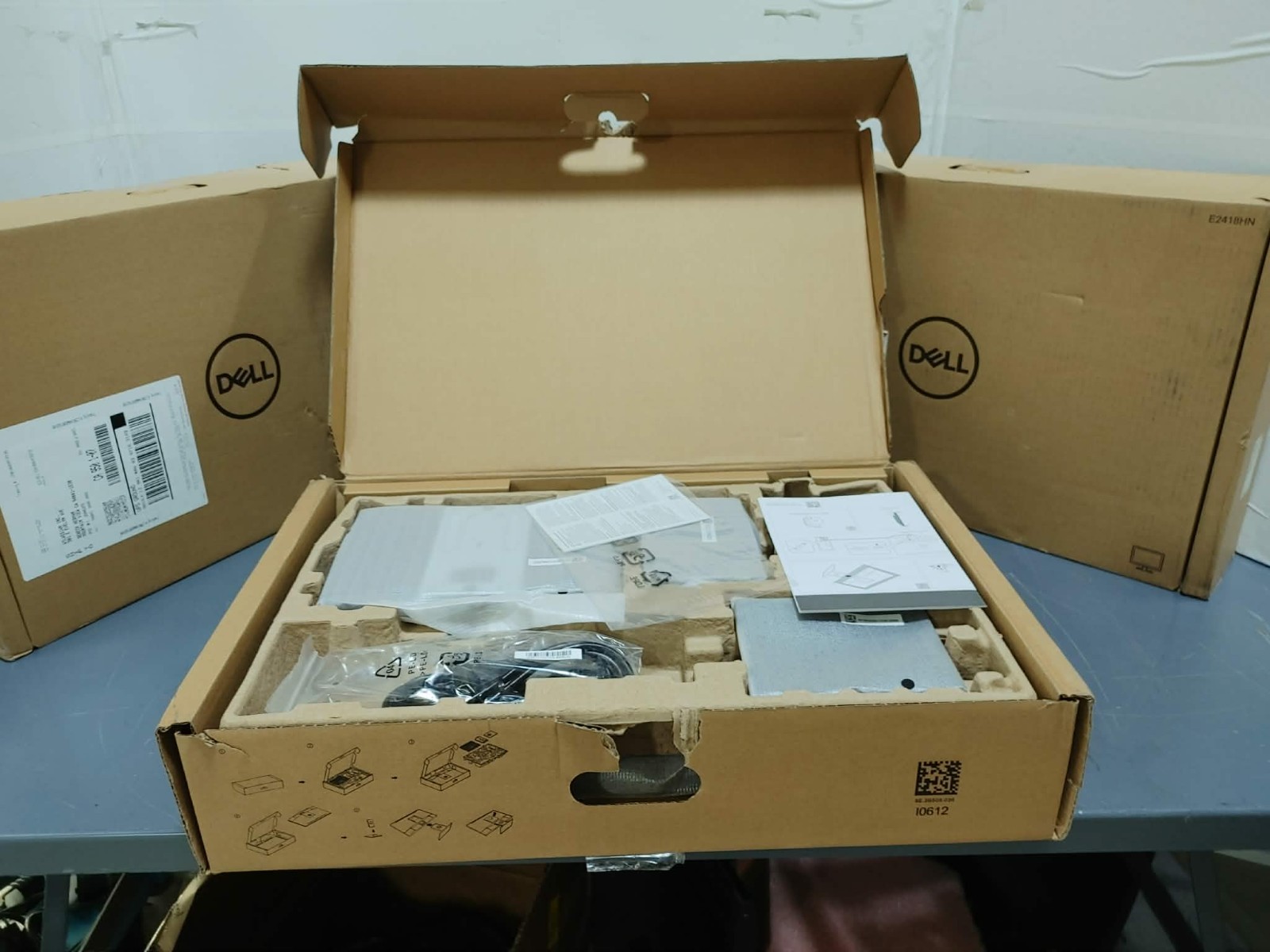 Dell E2418HN 24″ inch Widescreen Full HD IPS LED LCD Monitor w Stand New Box