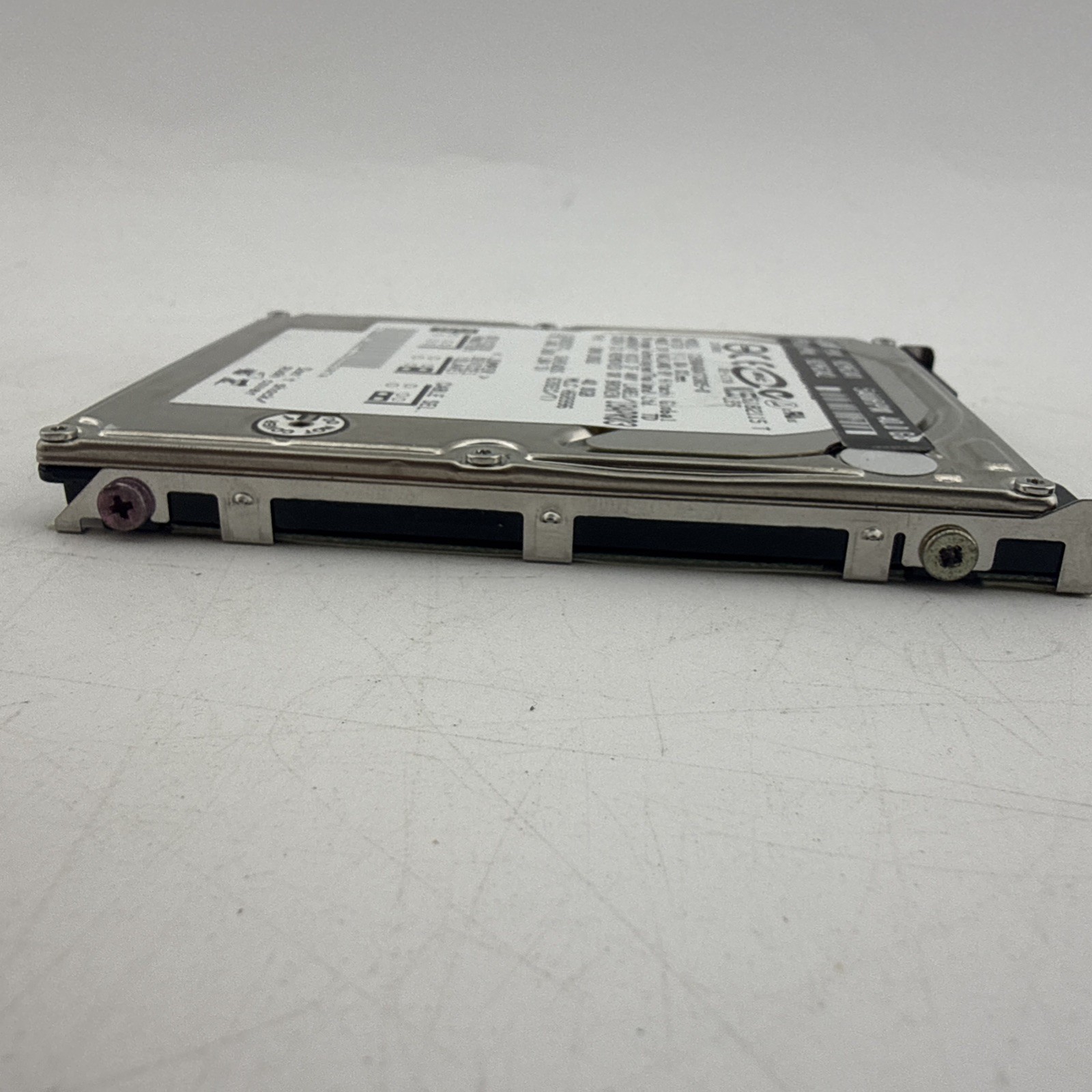 IBM Travelstar IC25N040ATCS05-0 40GB 2.5″ ATA IDE Internal Hard Drive