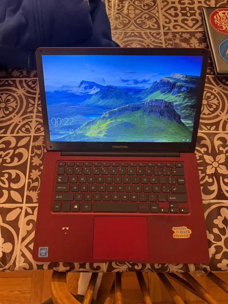 Positivo Motion Red V142N Laptop Intel Atom x5-Z8350 2GB RAM 32GB eMMC READ