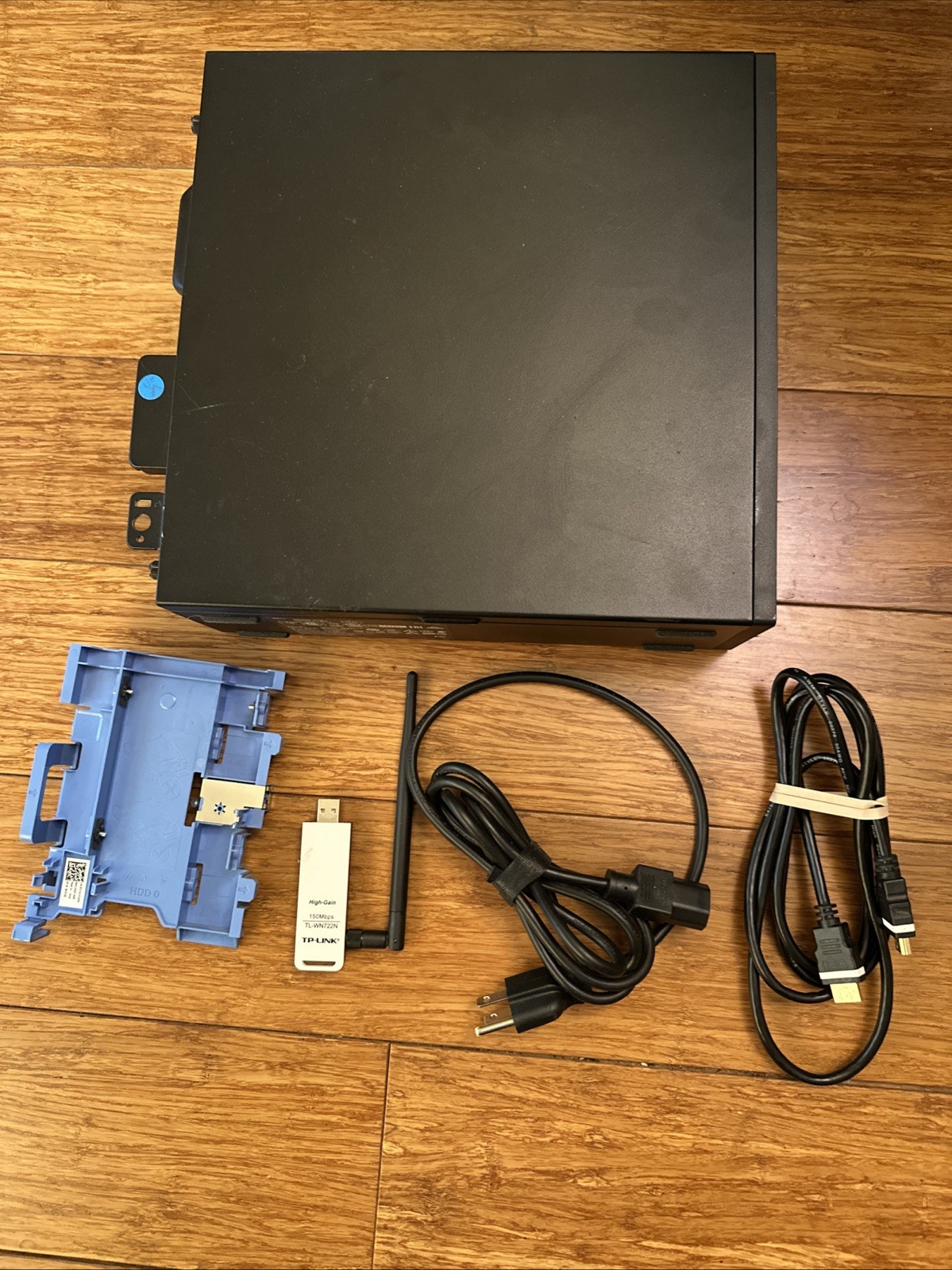 Dell OptiPlex 3050 SFF i5-7500 3.4ghz 8GBRAM 1TB HDD WiFi Card Win10 .