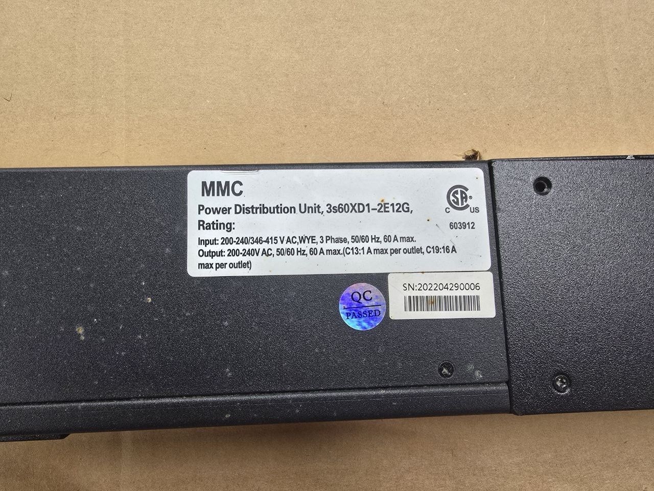 PDU 3S60XD1-2E12G (12xC19, 2xC13) 3 Phase WYE