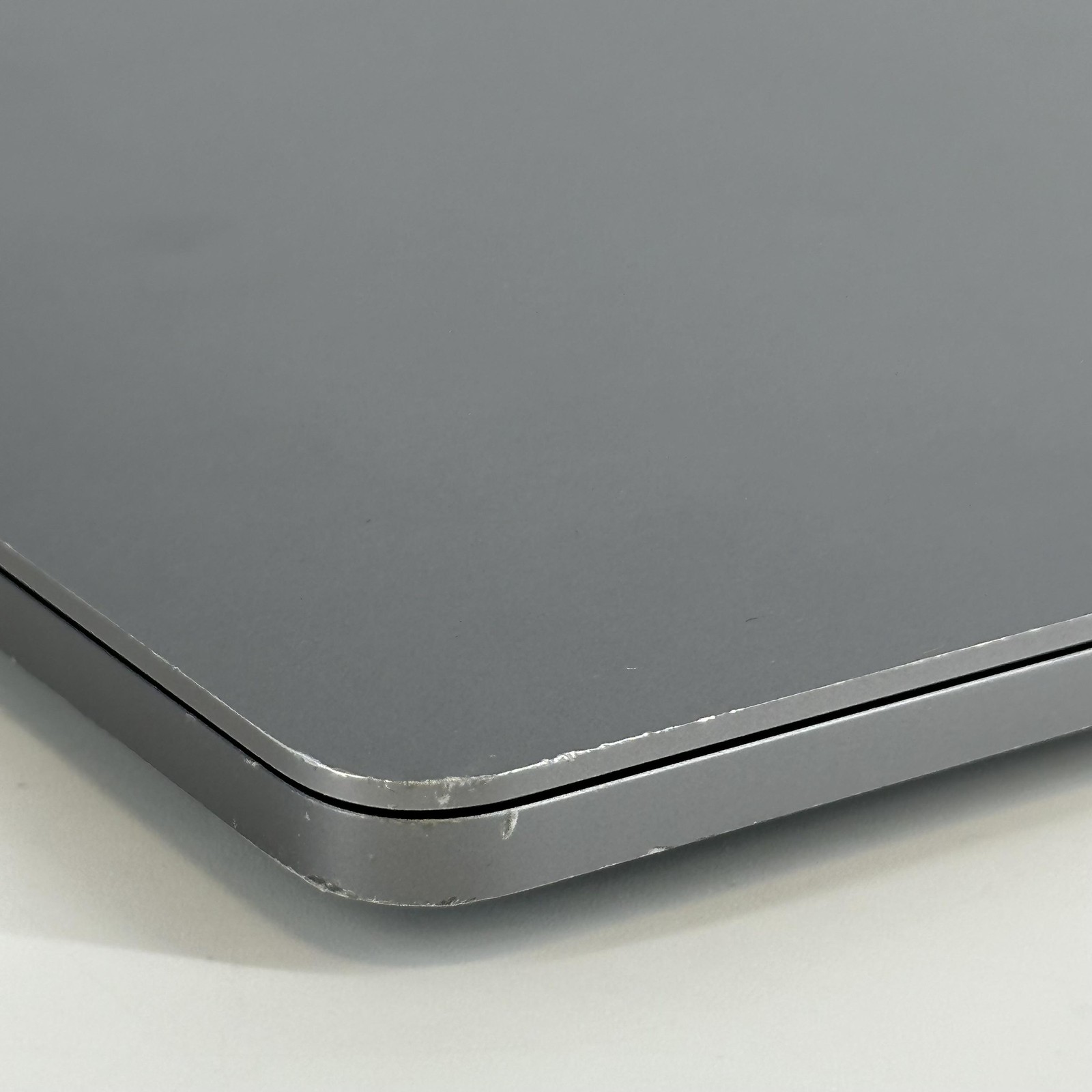 MacBook Pro 16 Touch Bar Space Gray 2019 i9 64GB 1TB Radeon Pro 5500M Bent Frame