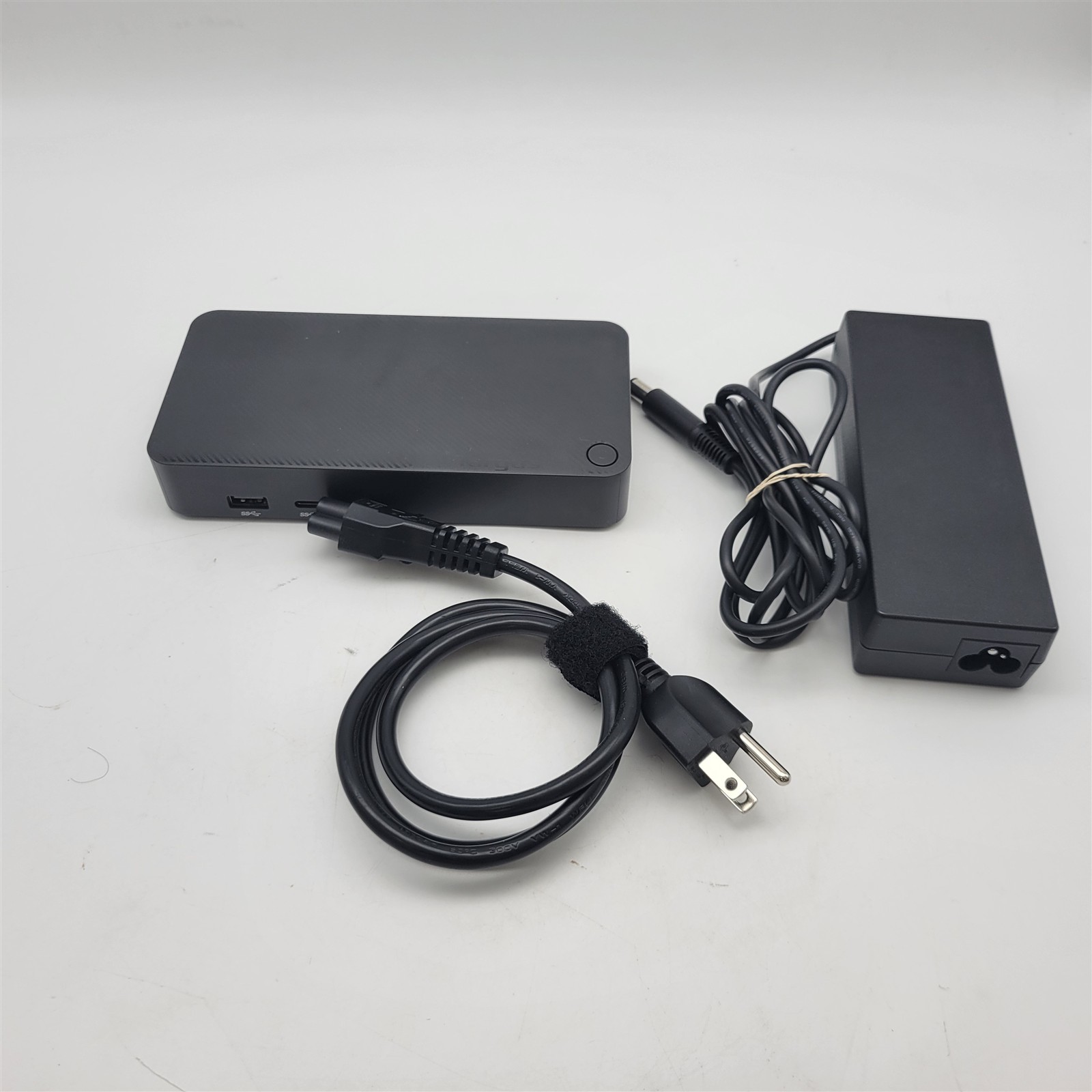 Targus USB C Docking Station Universal DV4K, USB C Docking Station (DOCK310USZ)