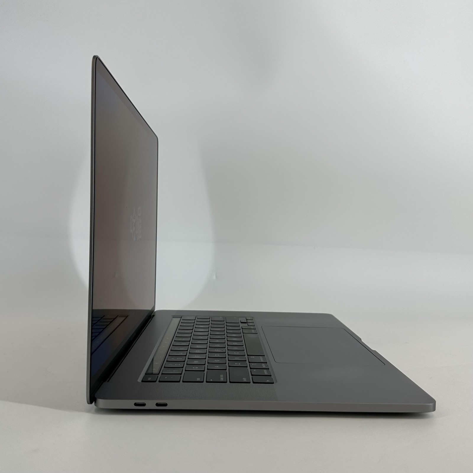 MacBook Pro 16 Touch Bar Space Gray 2019 2.4GHz i9 32GB 2TB SSD Radeon Pro 5600M