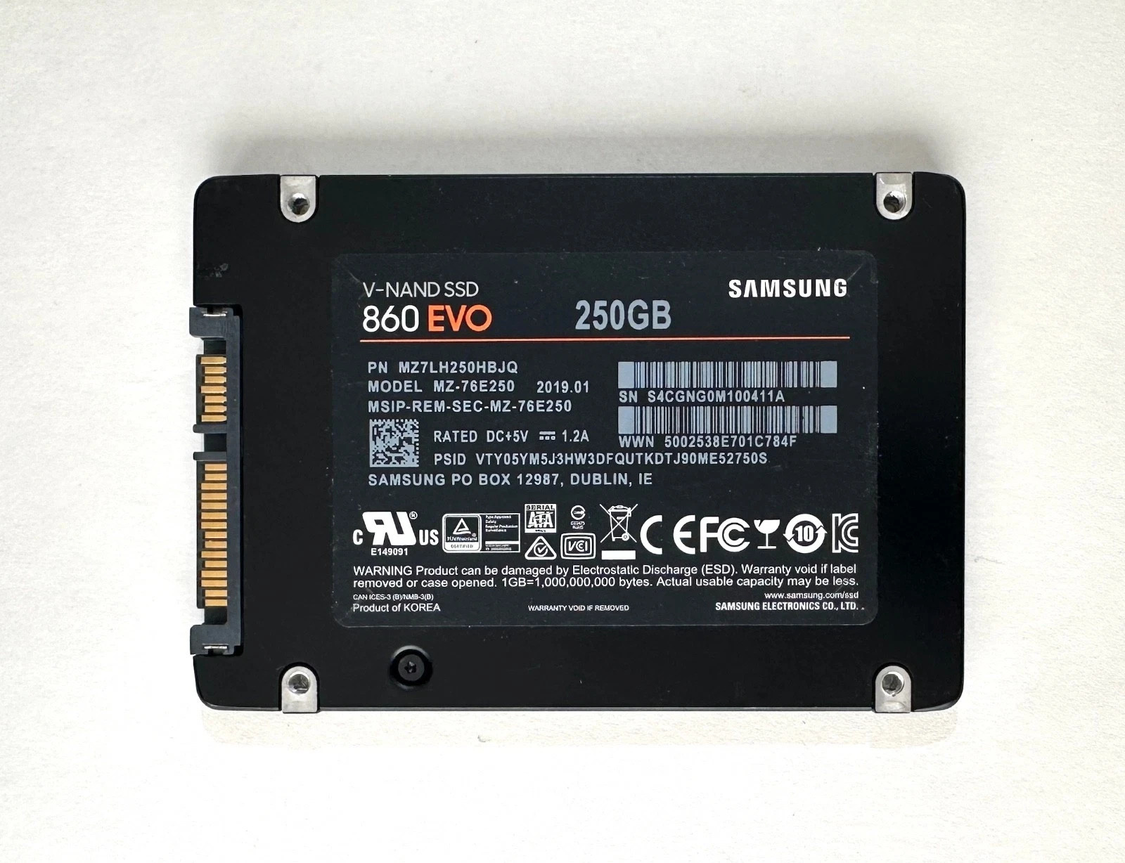 GENUINE SAMSUNG 250GB 2.5″ SATA SSD 7MM SOLID STATE DRIVE MZ7LH250HAHQ TESTED