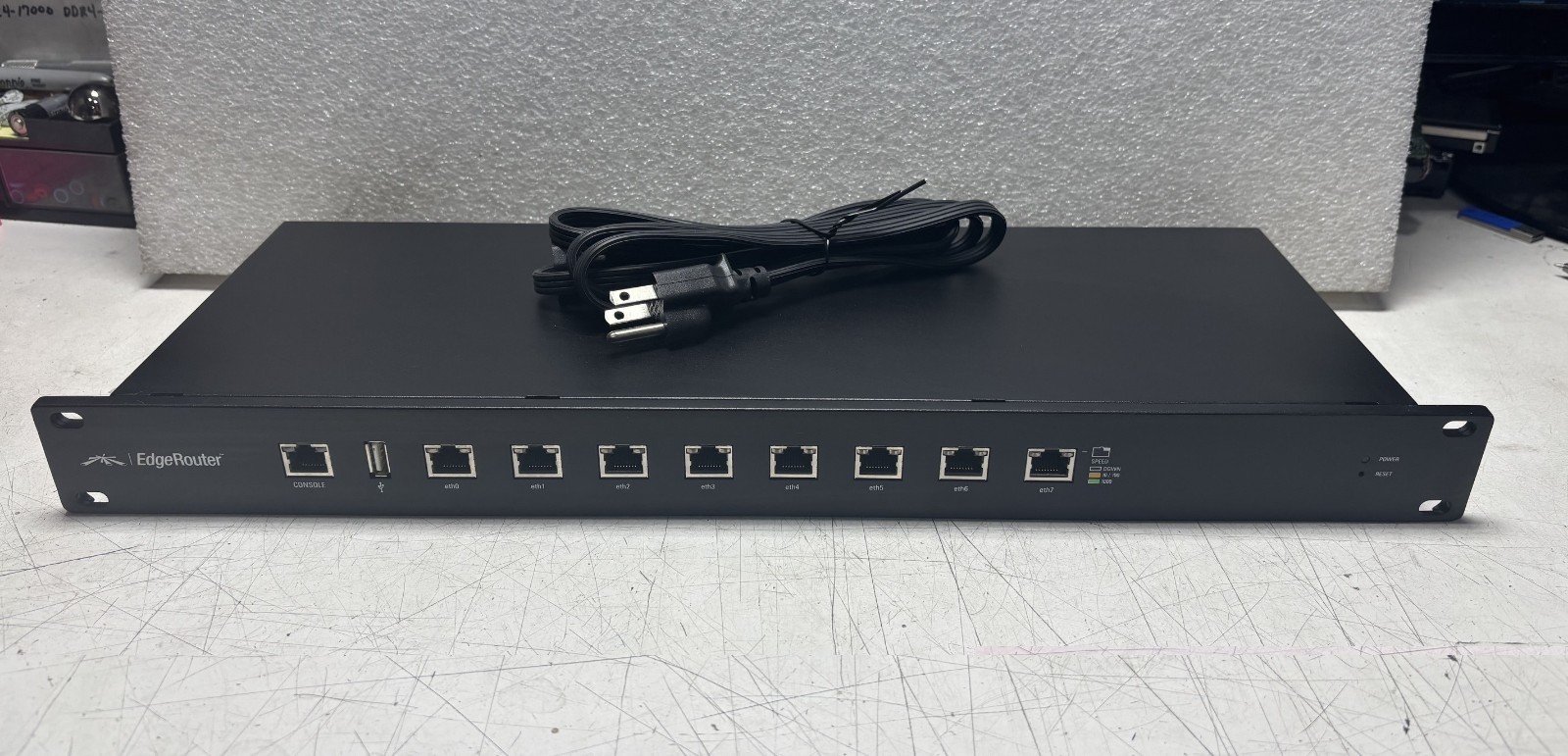 Ubiquiti EdgeRouter ER‑8 8-Port Gigabit Router
