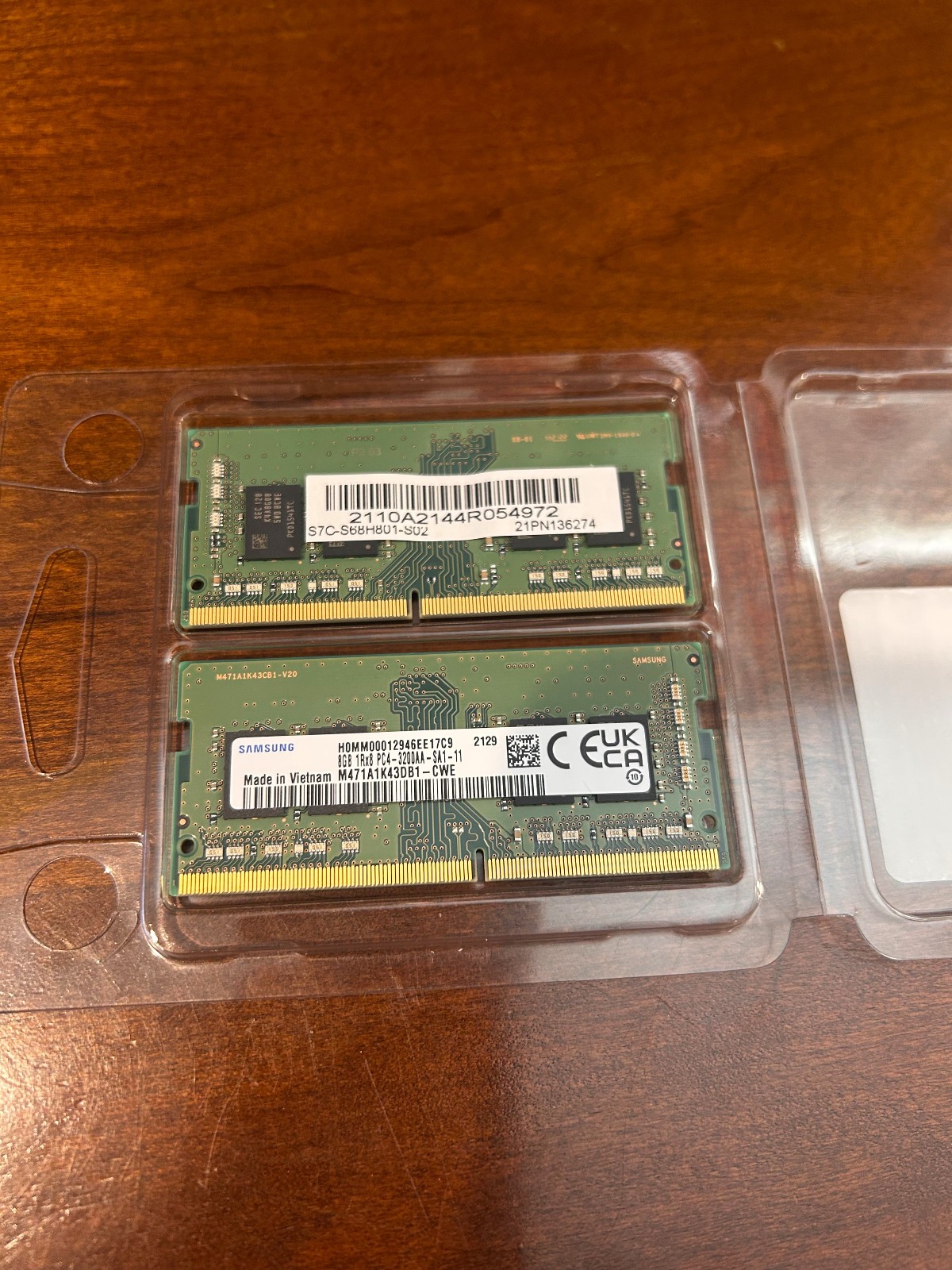 SAMSUNG 8GB 1RX8 PC4-3200 M471A1K43DB1/EB1-CWE-Laptop Memory