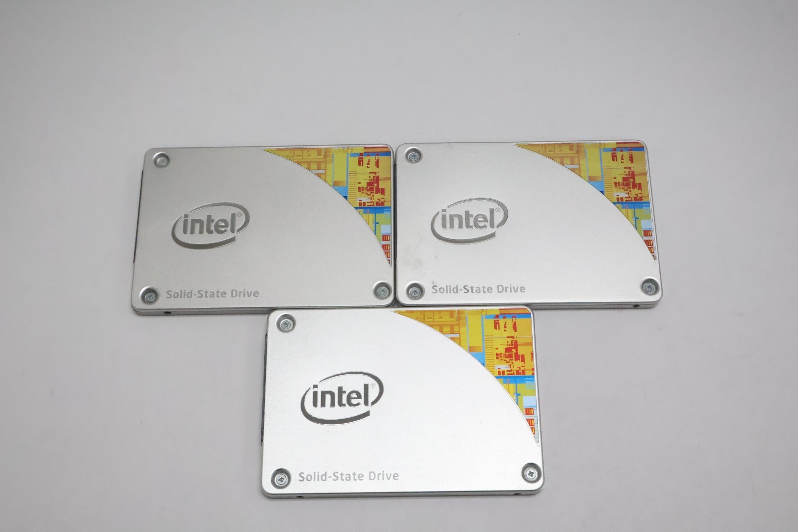 Intel SSD 530 Series 180GB 2.5″ SATA 6Gb/s Solid State Drive Lot of 3 Tested