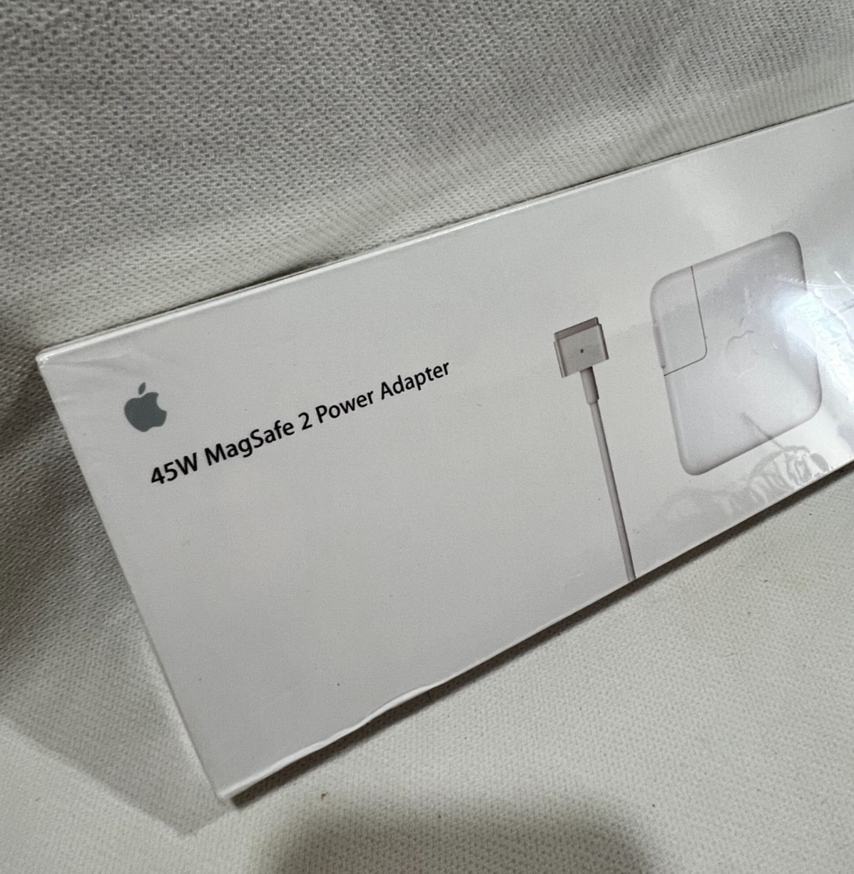 Apple 45W MagSafe 2 AC Adapter White MD592LL/A 14.85V 3.05A Model A1436