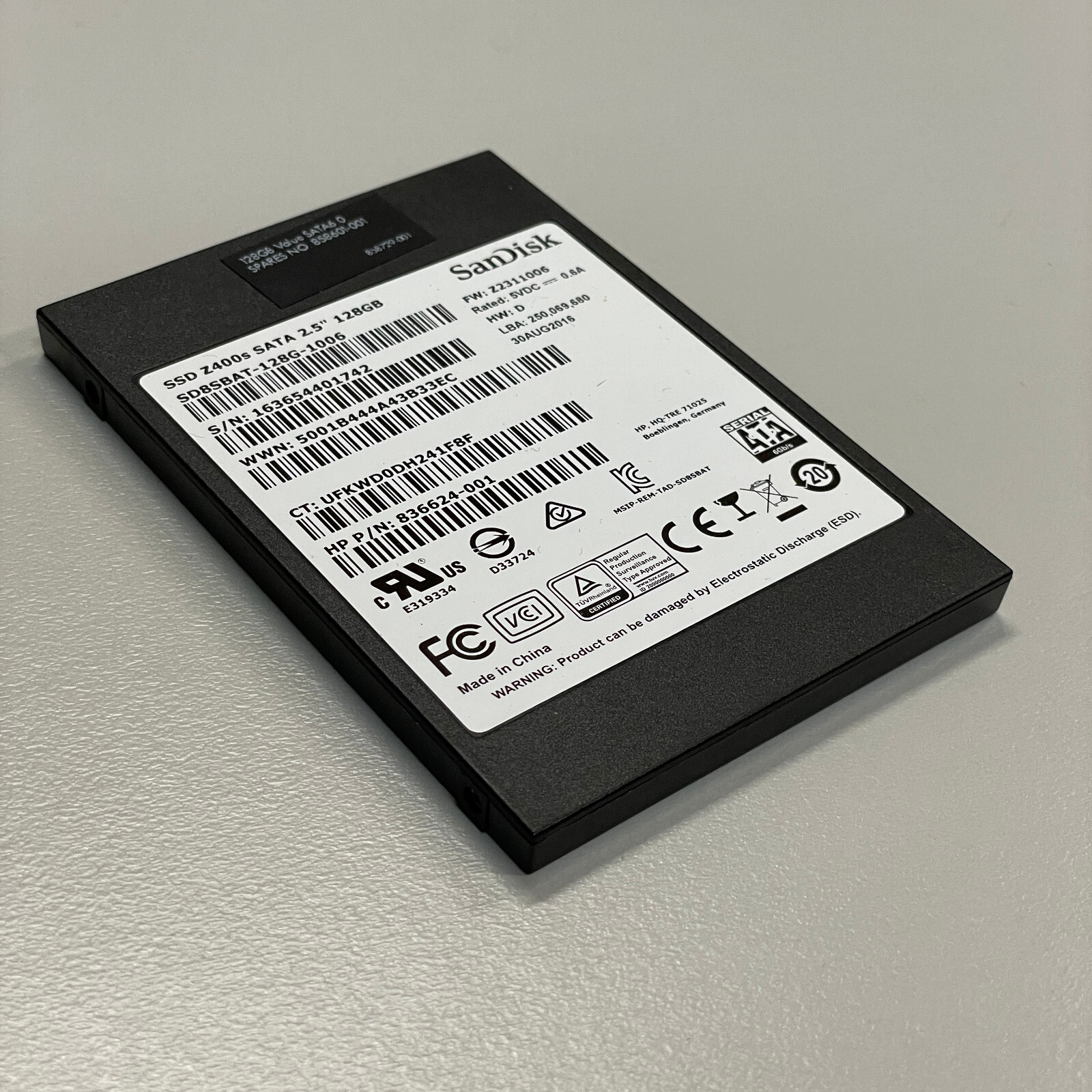 Sandisk 128GB Z400s Series 2.5″ MLC SATA 6Gbps Internal SSD SD8SBAT-128G-1006