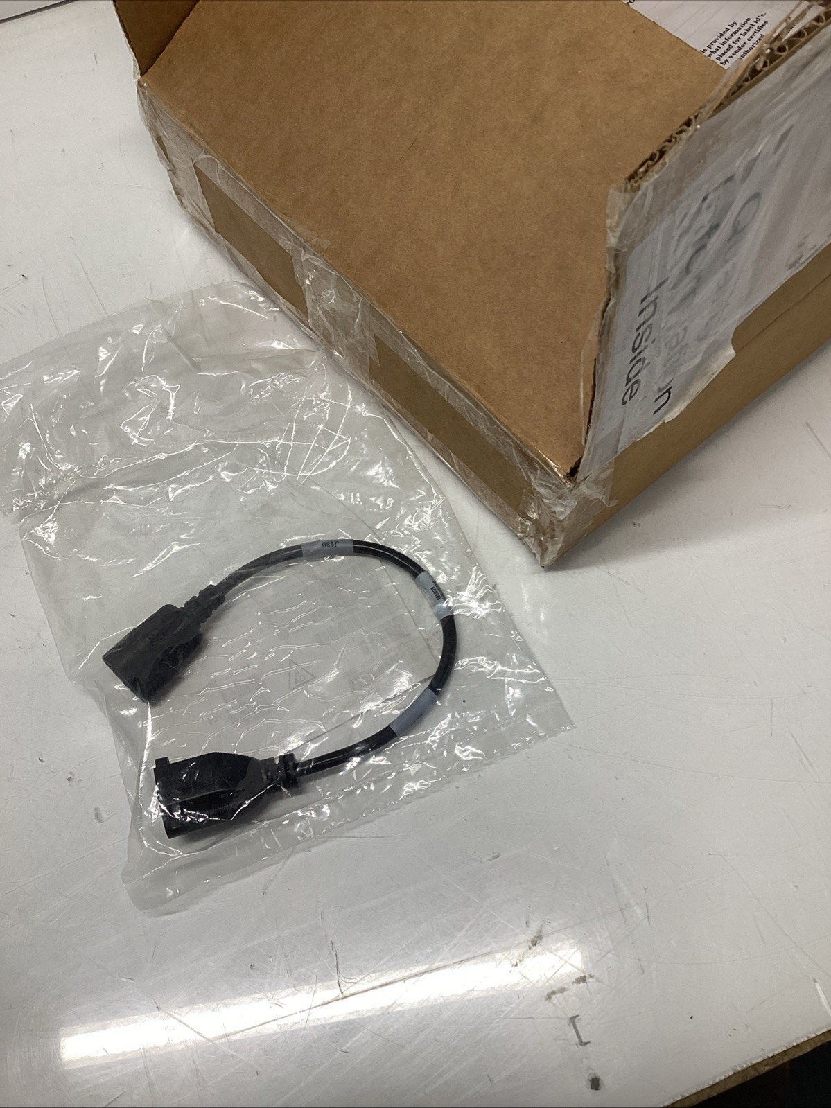 Omnicell 106039 REV.A UPS Bypass Cable IEC320/C14 RoHS Lead-Free O-117