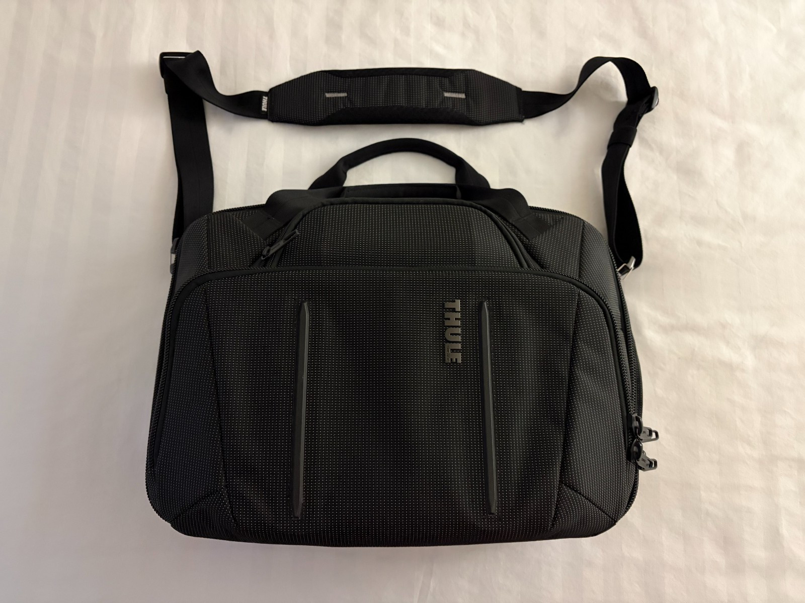 Thule Crossover 2 Laptop Bag 15.6 Black Briefcase RFID SafeZone Shoulder Bag