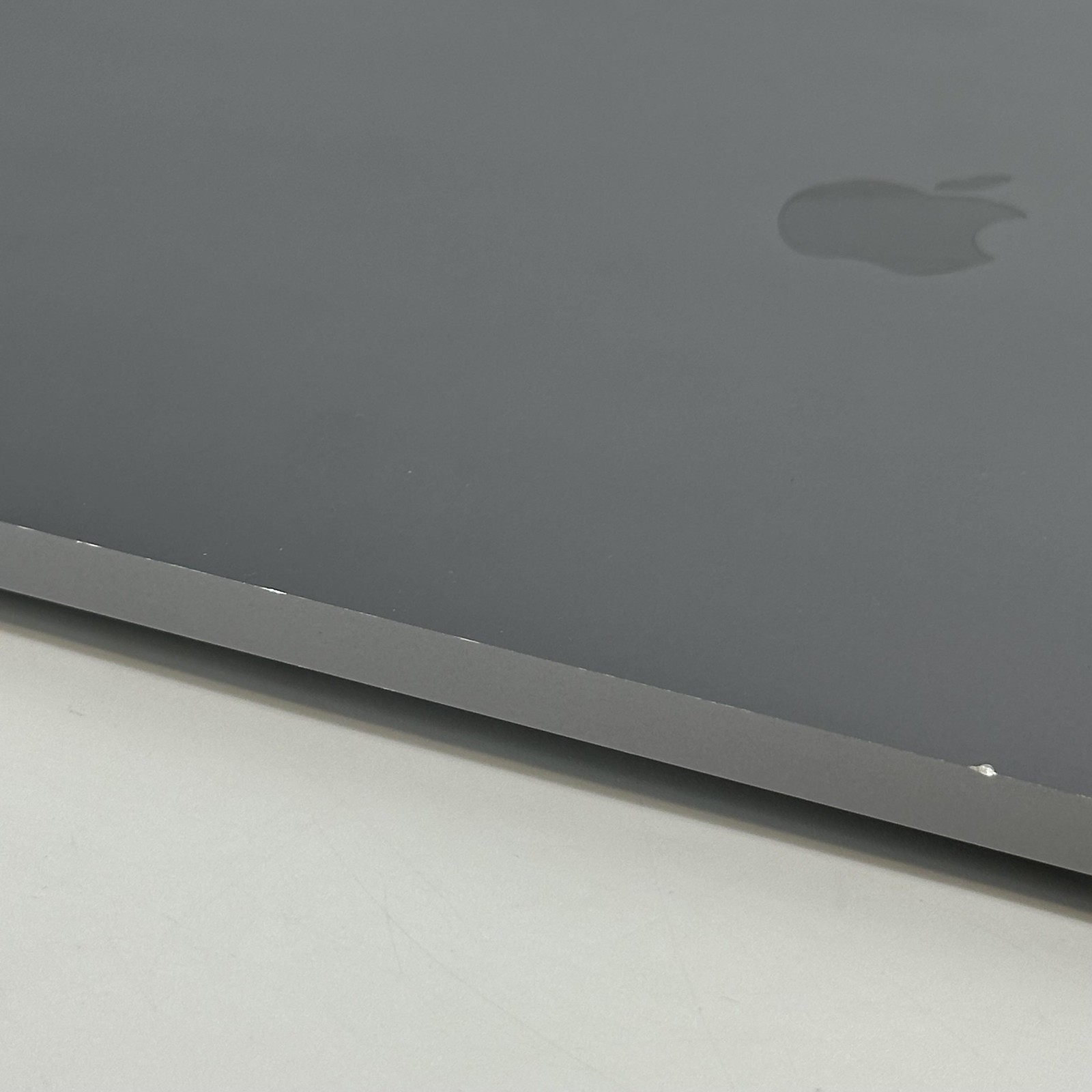 MacBook Pro 16 Touch Bar Space Gray 2019 i9 64GB 1TB Radeon Pro 5500M Bent Frame
