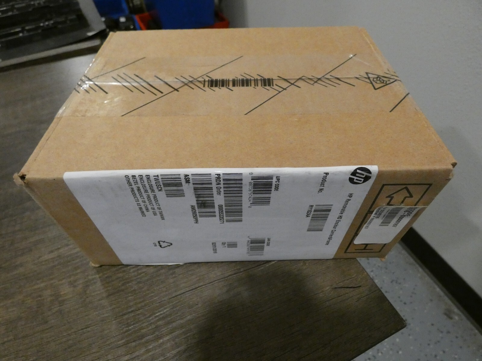 RY102AA HP Removable Hard Drive HDD (Frame and Carrier) Enclosure Black (New)