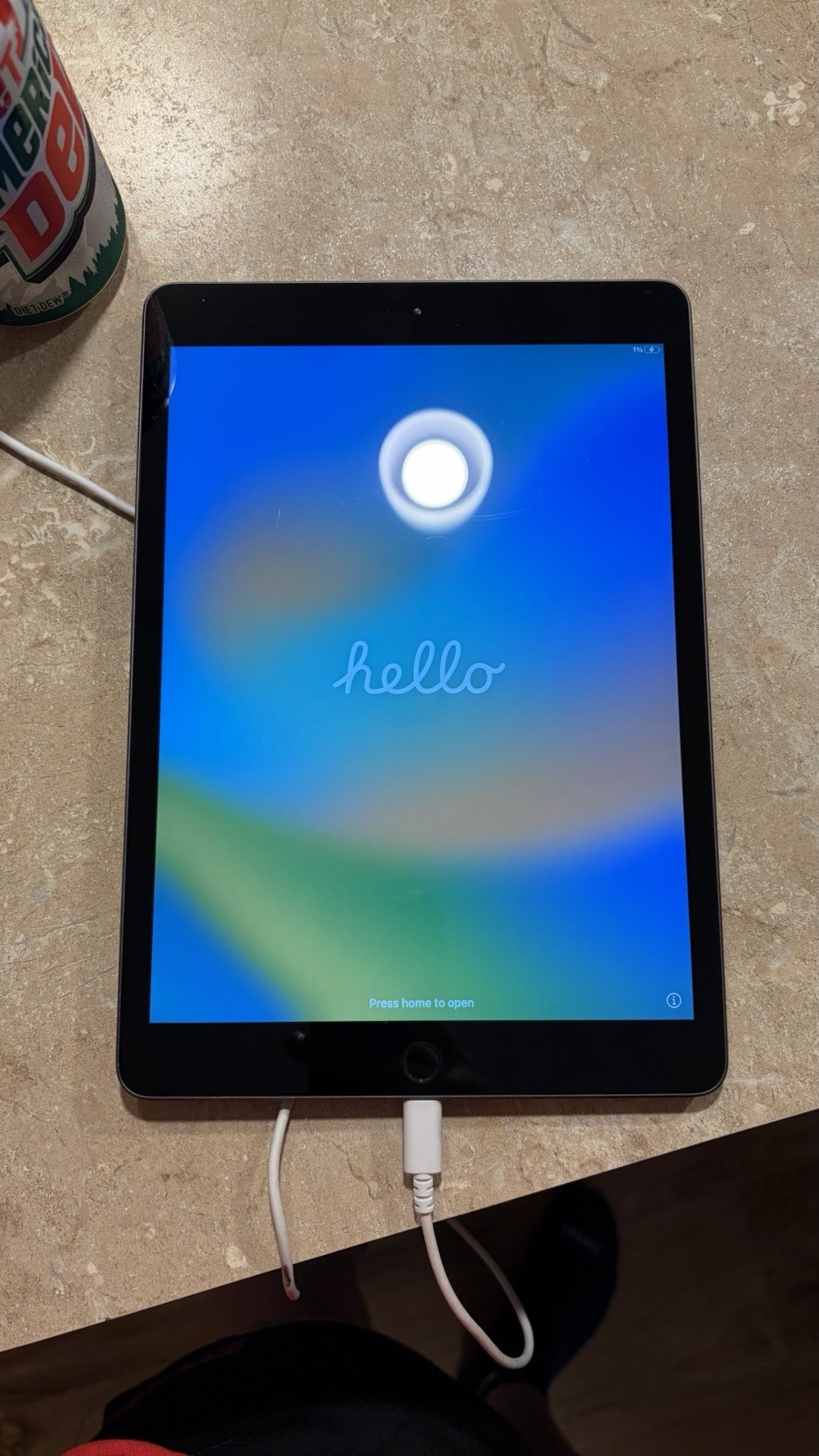 Apple iPad 7th Gen 32GB 10.2in Wi‑Fi Black AND apple pencil bundle. NO CHARGER