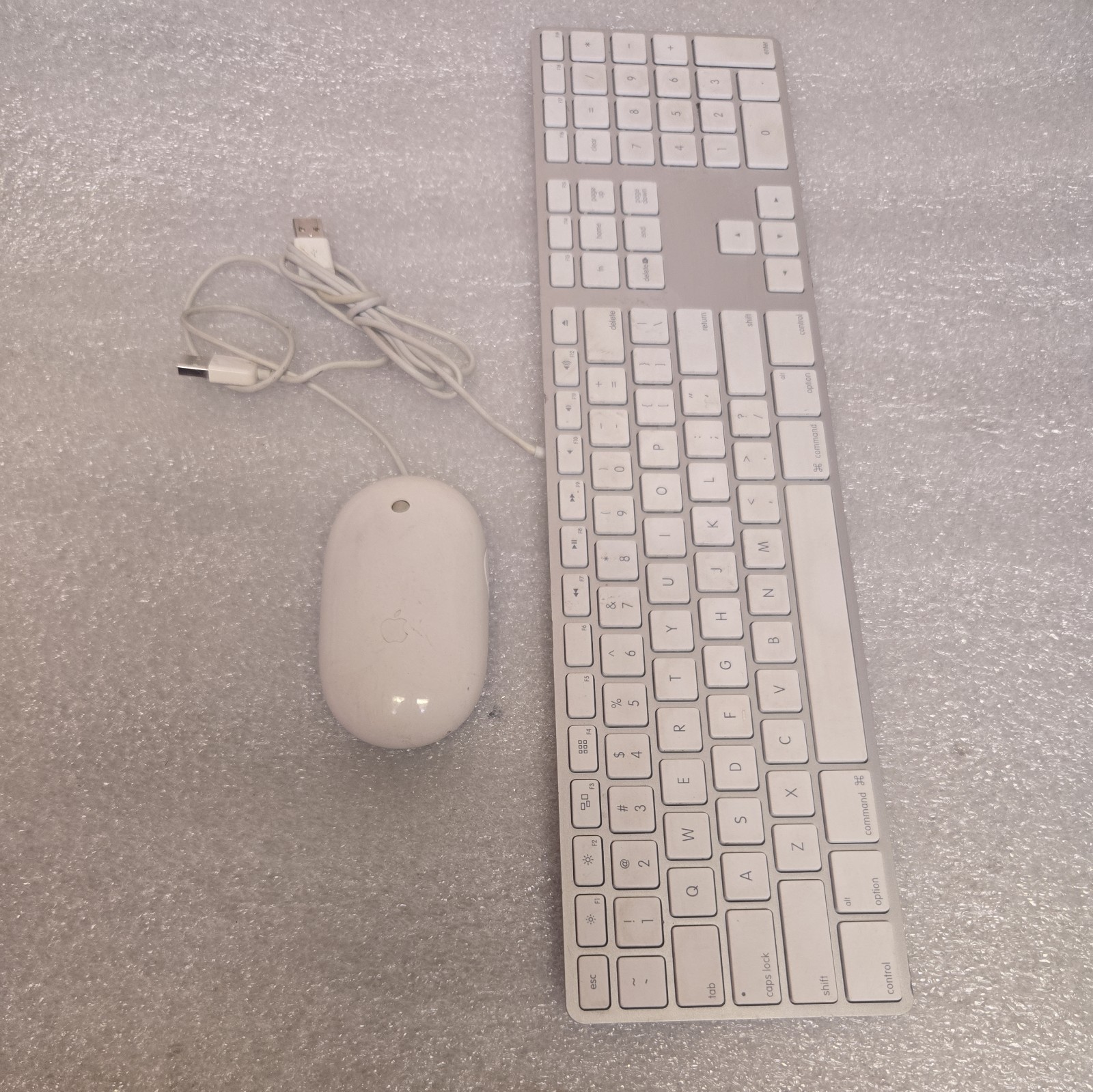 Apple A1243 Keyboard A1152 Mouse USB Wired Set Mac Compatible