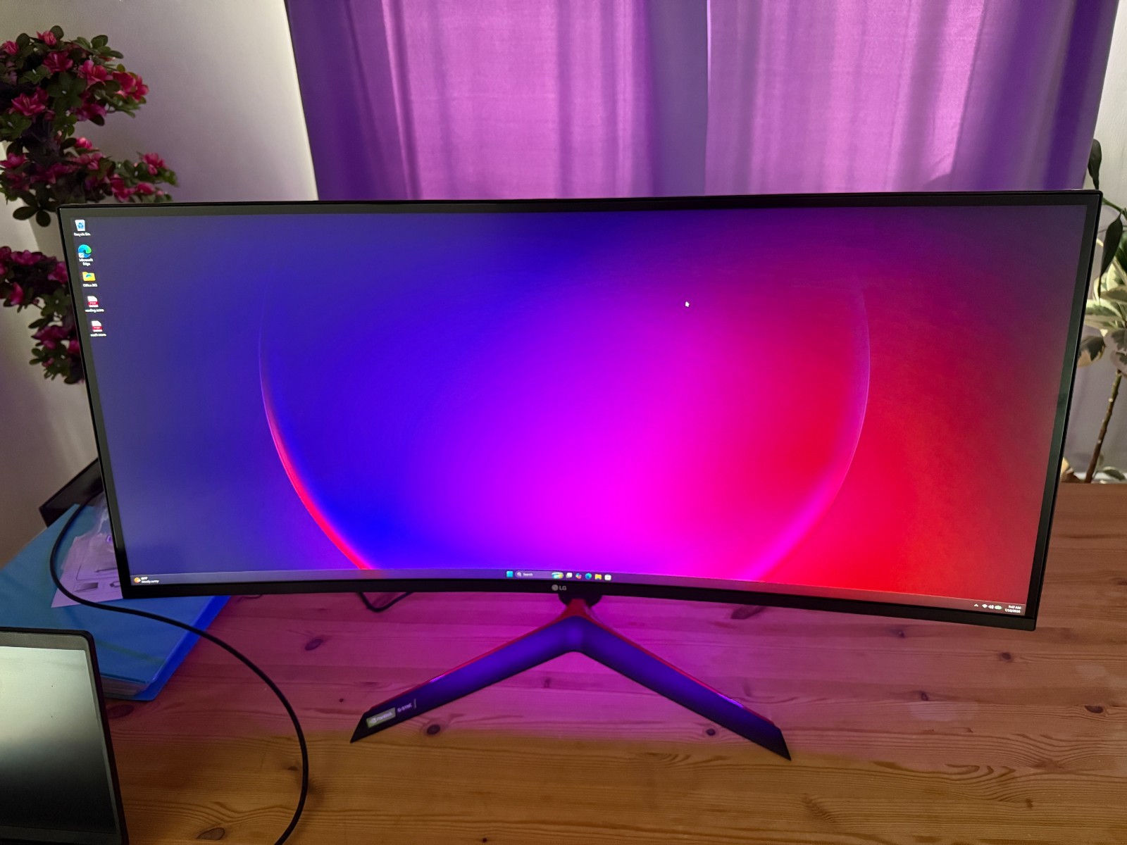 LG UltraGear 38GL950G-B 38 inch Curved IPS LED Gaming Monitor – Black