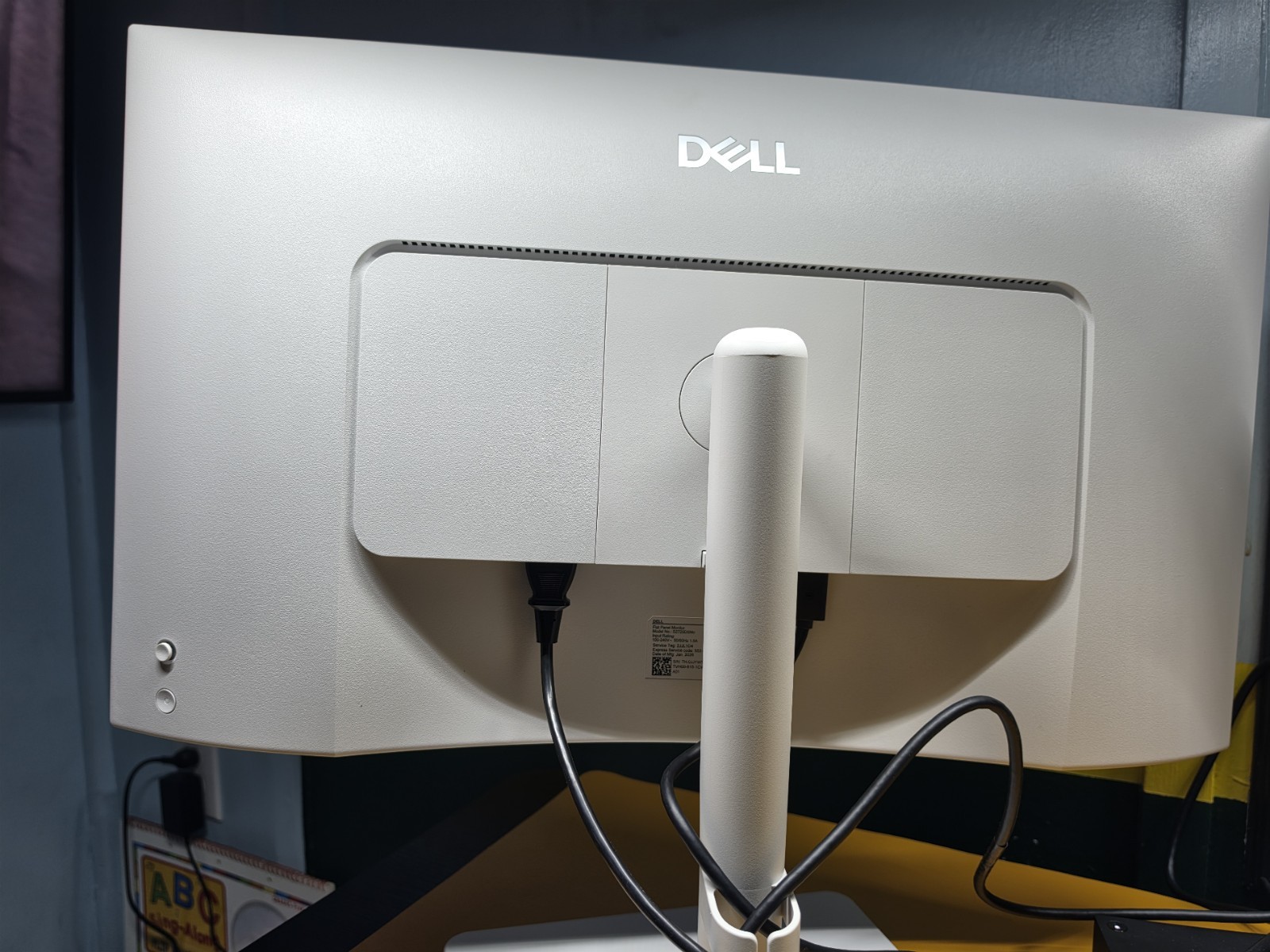 Dell S2725DS 27″ QHD 2560×1440 144Hz LCD Monitor HDMI/DP Silver/White