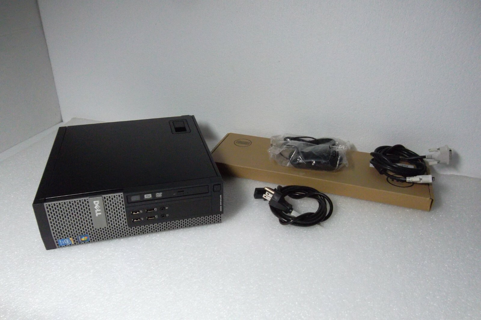 Dell Optiplex 9020 Intel Core i7 3.40GHz (4th Gen) 640GB 16GB Wi-Fi Radeon 8490