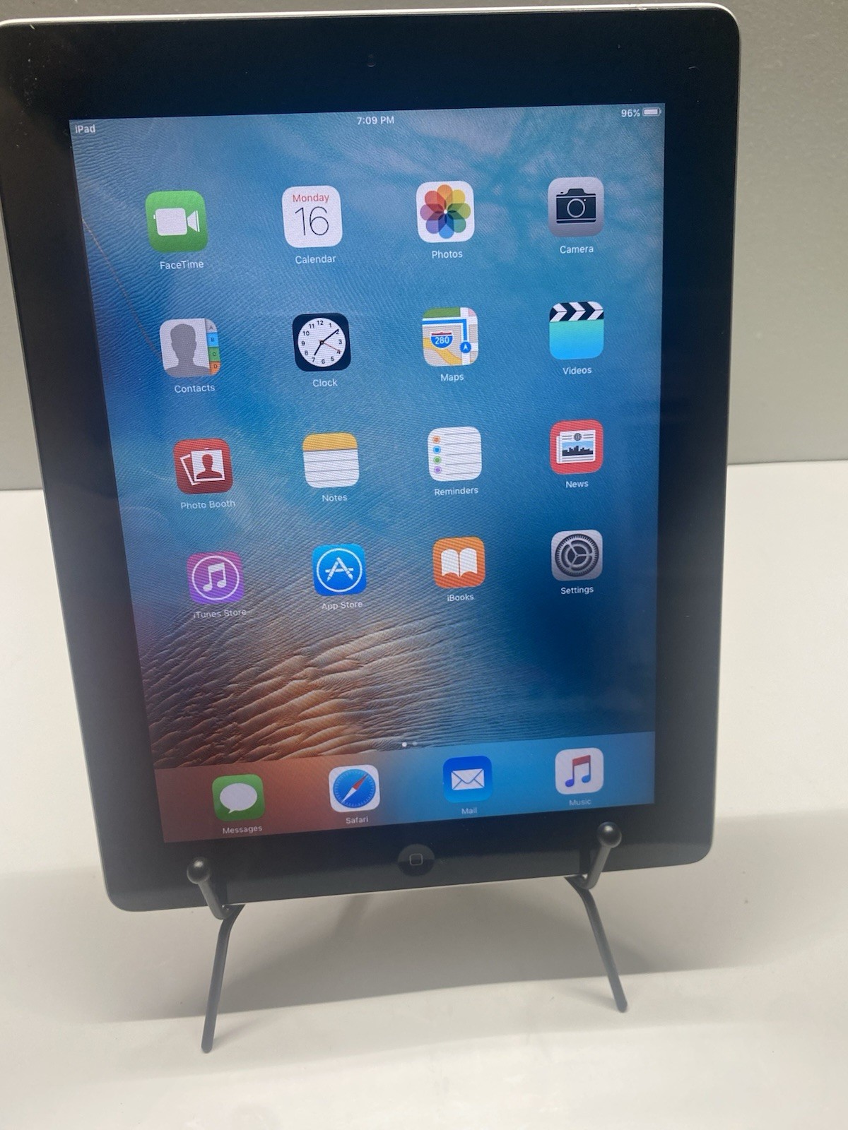 Apple iPad 2nd 3rd 4th Generation 16GB 32GB 64GB PICK:GB *Grade B*