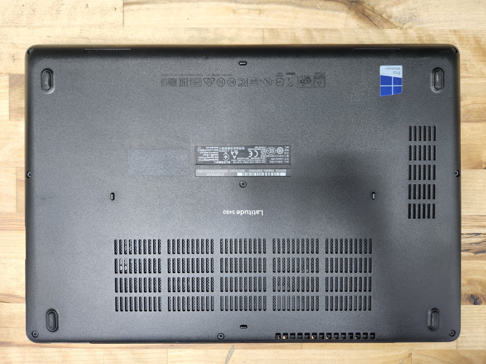 Dell Latitude 5480 14″ FHD i5-7440HQ 2.8GHz 16GB 256GB SSD Windows 11 Pro ~