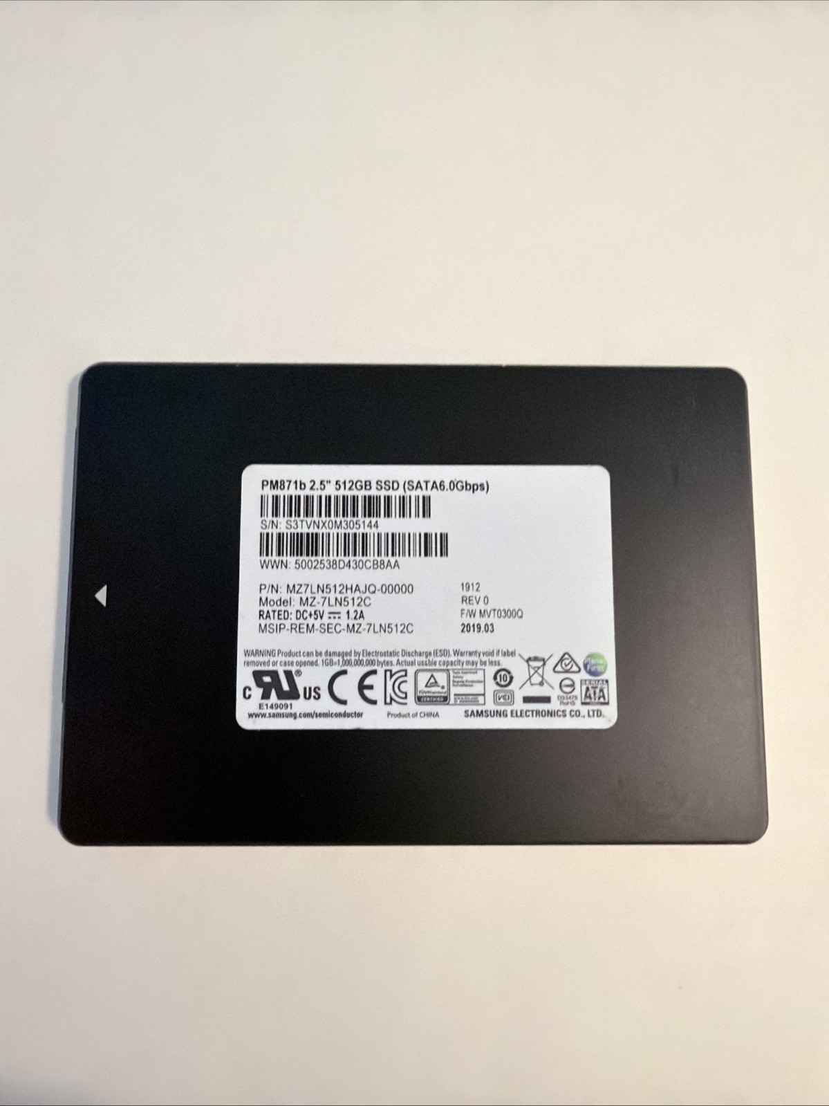 Samsung PM871b 512GB SSD 2.5″ SATA III 6.0 Gbps Solid State Drive