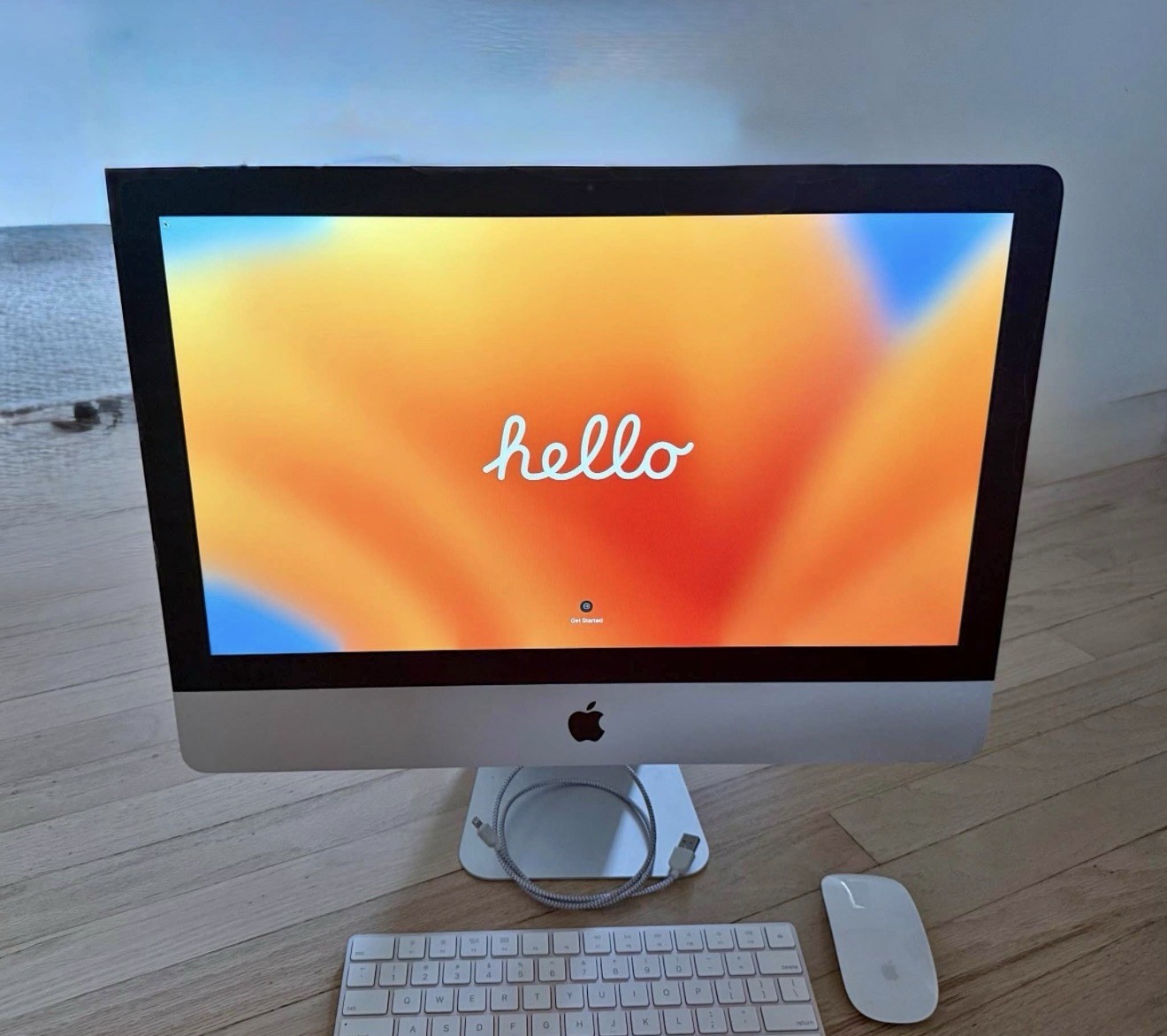 Apple iMac 21.5″ All-in-One (2017) i5 2.3GHz 8GB Ventura Silver