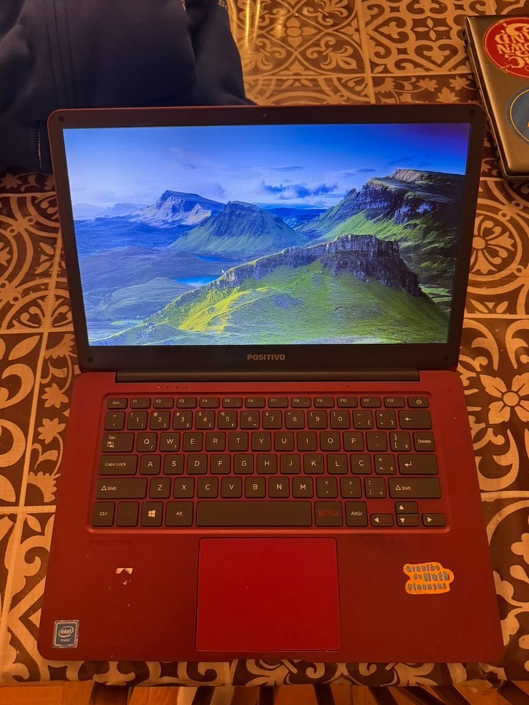 Positivo Motion Red V142N Laptop Intel Atom x5-Z8350 2GB RAM 32GB eMMC READ