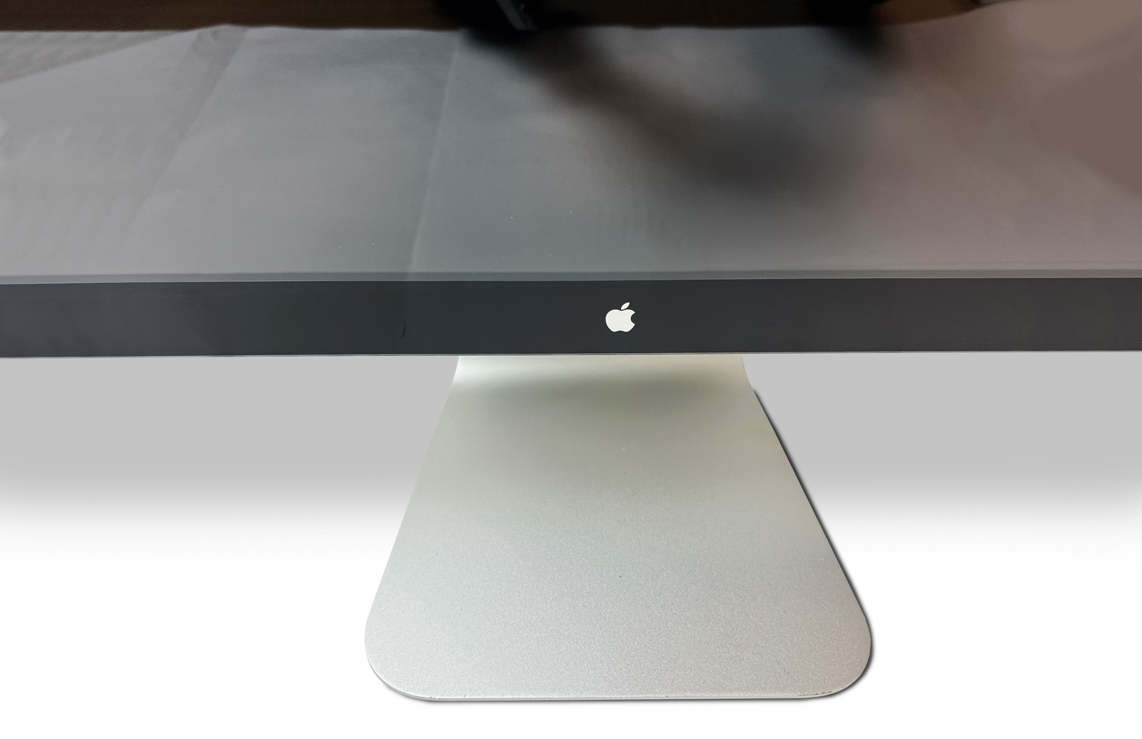 Apple 27-inch 2560×1440 Widescreen LED Cinema Display MC007LL/A A1316