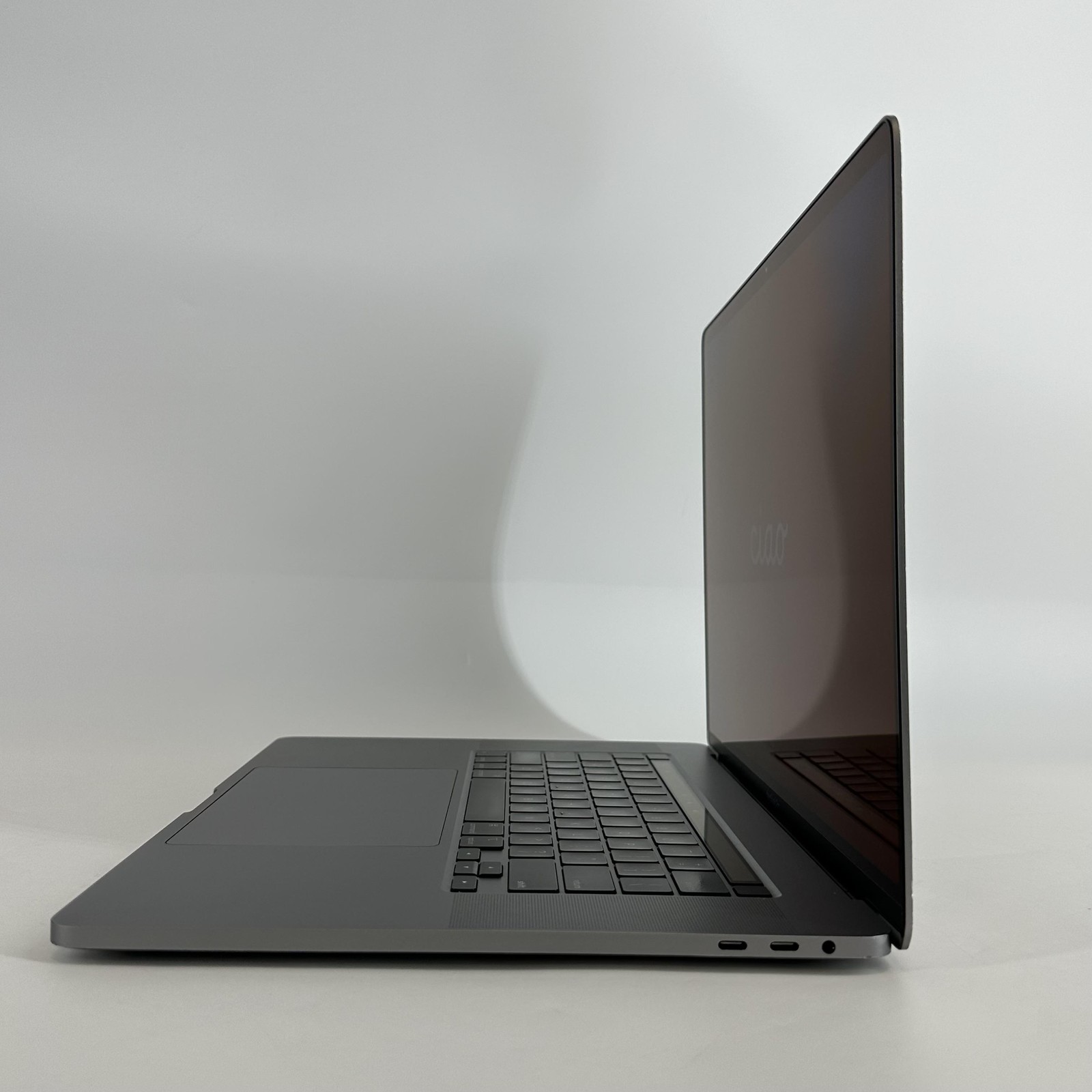 MacBook Pro 16 Touch Bar Space Gray 2019 i9 64GB 1TB Radeon Pro 5500M Bent Frame