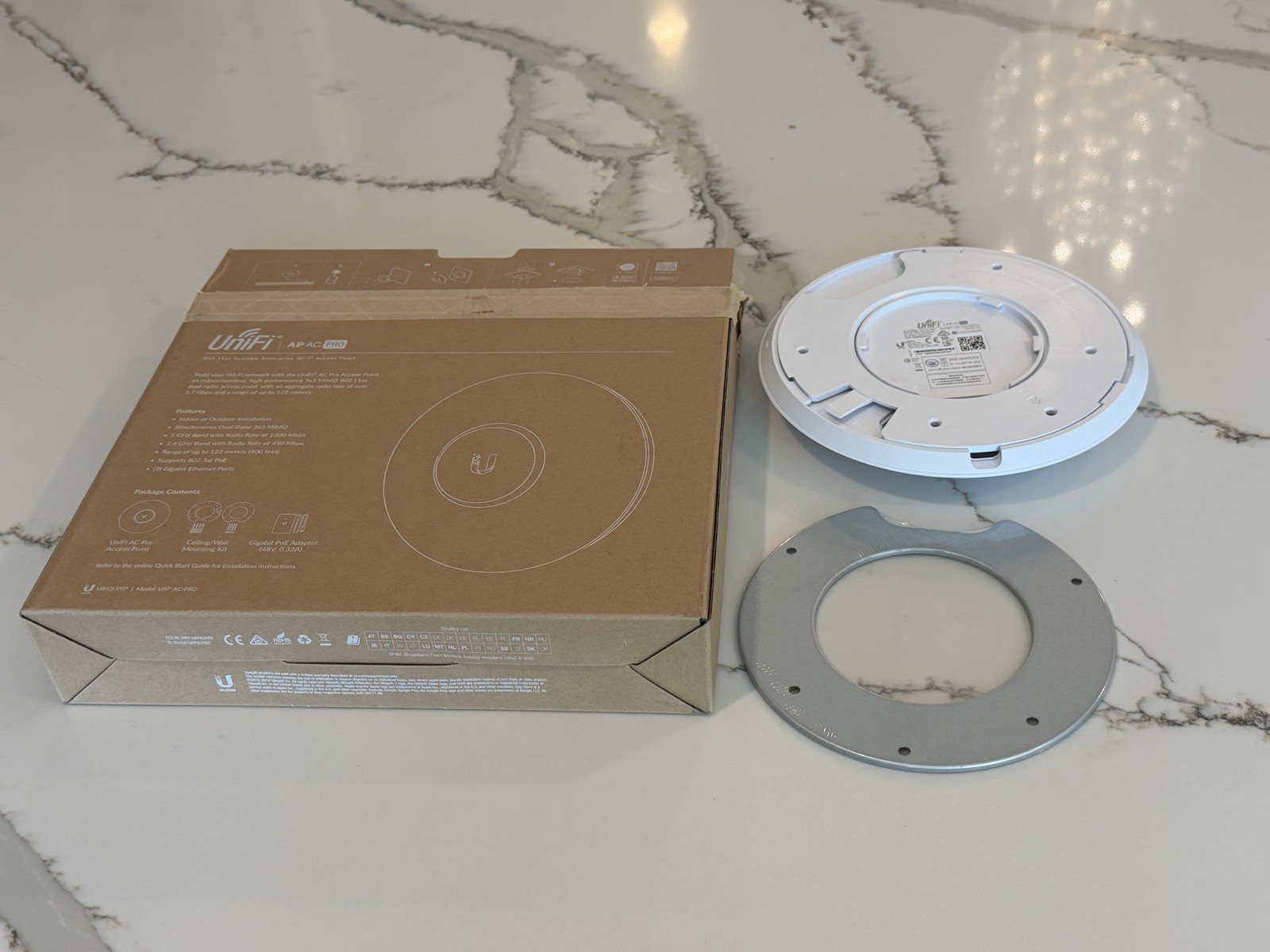 Ubiquiti Unifi AP UAP-AC-PRO Wireless Access Point