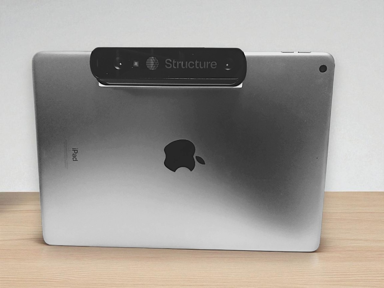 Universal Structure Sensor Bracket/Mount for iPad & iPhones & Android Phones