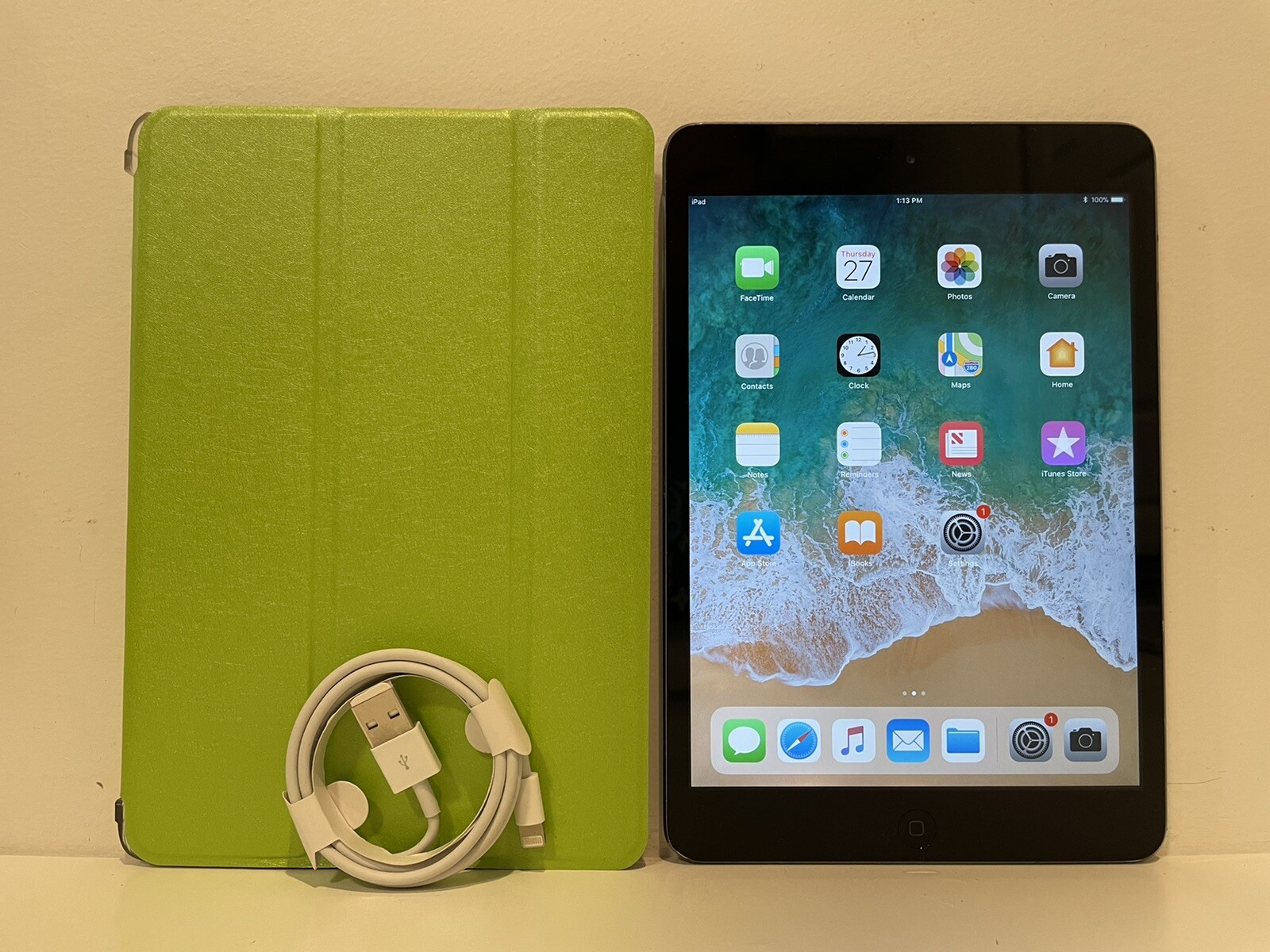 Apple iPad mini 2 16GB, Wi-Fi, 7.9 in – Space Gray SEE PICTURES/READ DESCRIPTION