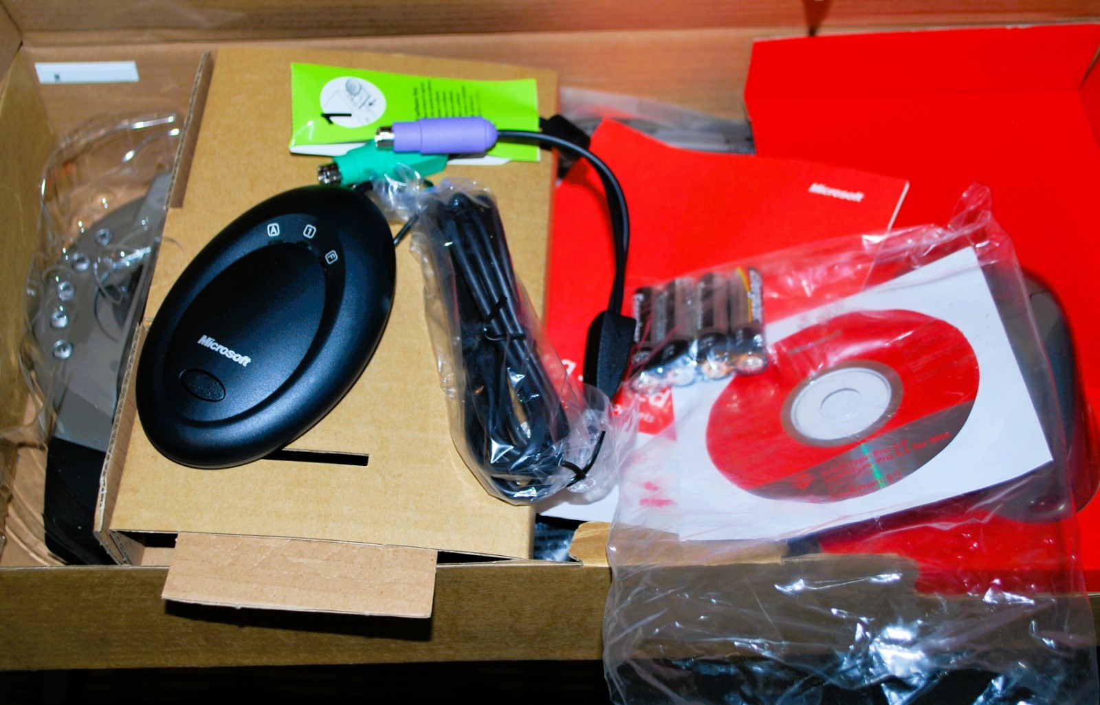 NOS Microsoft Wireless Optical Desktop 4000 Keyboard Mouse Combo