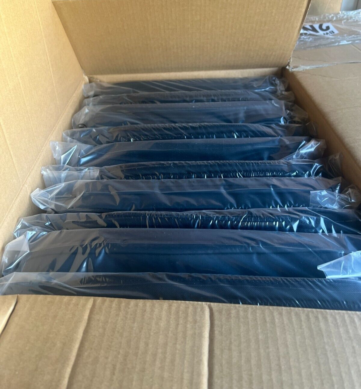 LOT OF 10 New DELL Ecoloop Pro Briefcase CC5623 for 16″ Notebook 2N3RJ TND15