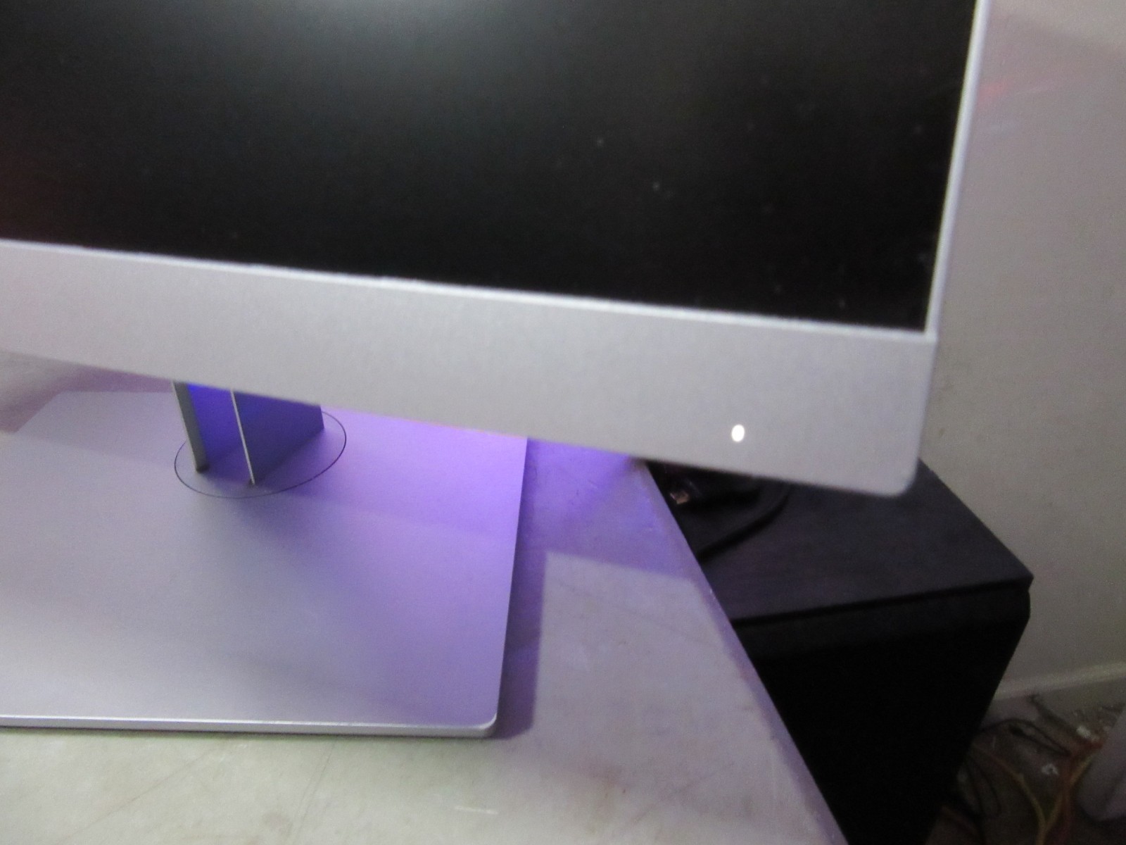 Beautiful HP E243i EliteDisplay 24” IPS LED Monitor WUXGA 1920 x 1200 DP HDMI