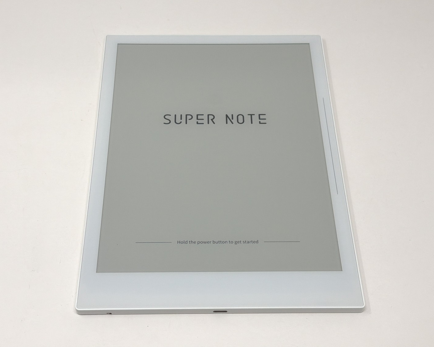 Ratta Supernote A5 X 32GB 10.3in Tablet White with Pen & Black Folio Very Good