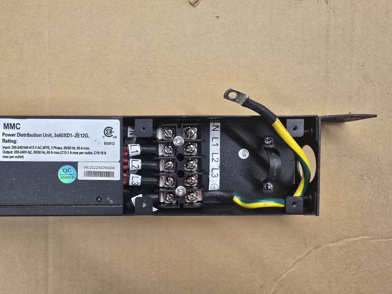 PDU 3S60XD1-2E12G (12xC19, 2xC13) 3 Phase WYE