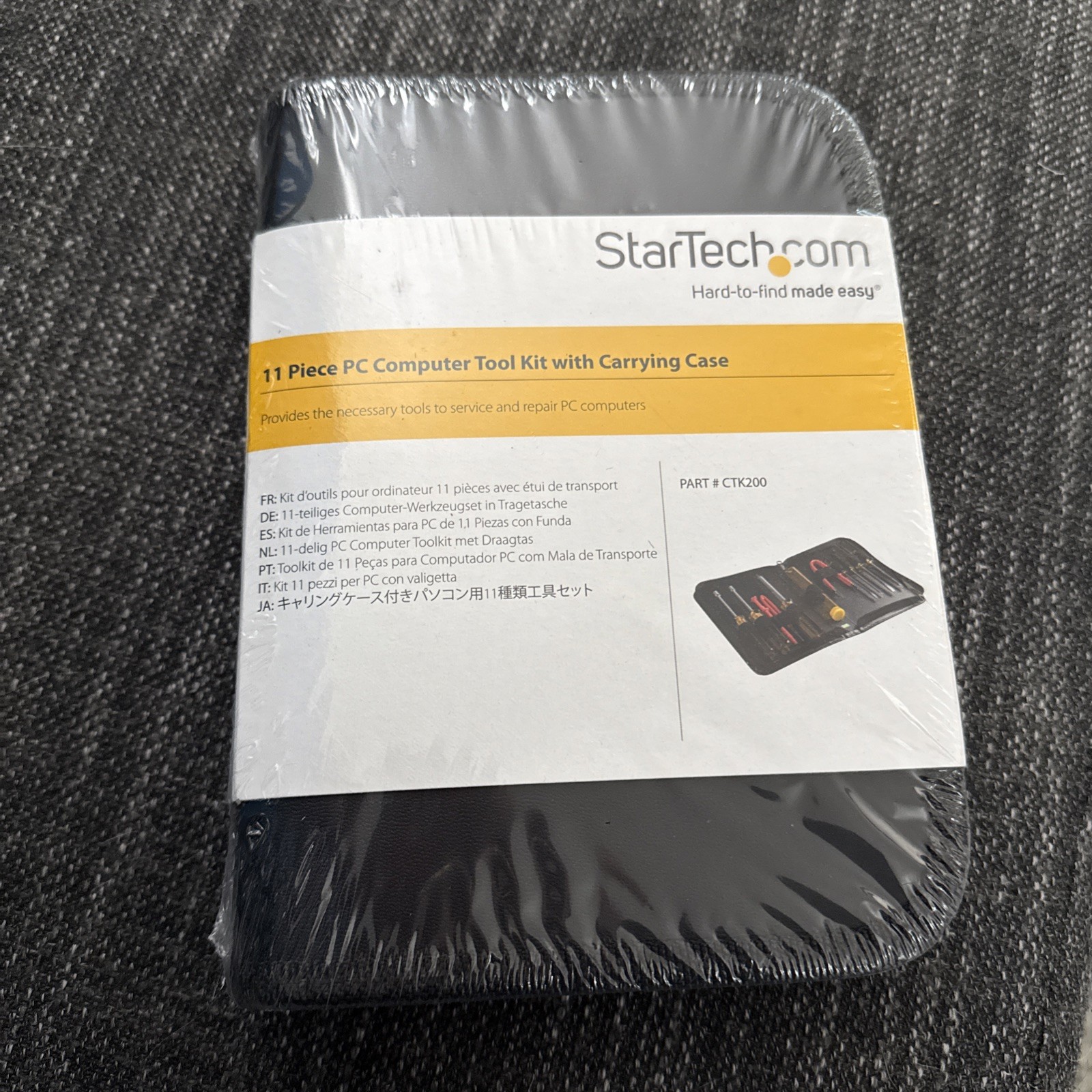 StarTech.com 11 Piece Computer Tool Kit – PC Repair Tool Kit with Zippered Vinyl