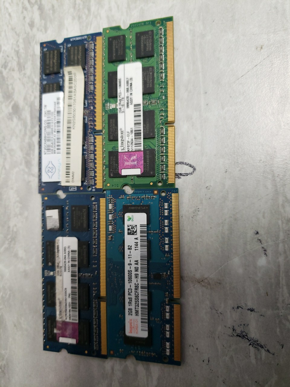 lot of 4 verious mfg 1GB DDR3 PC3-10600 (4-2gb = 8gb) laptop memory free ship