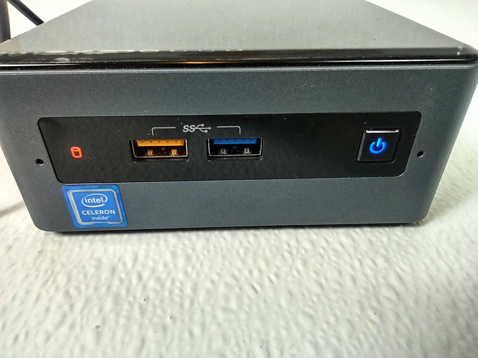 Intel NUC NUC7JY, Celeron J4005, 4GB RAM, 64GB Embedded SD Win 10 Home EXCELLENT