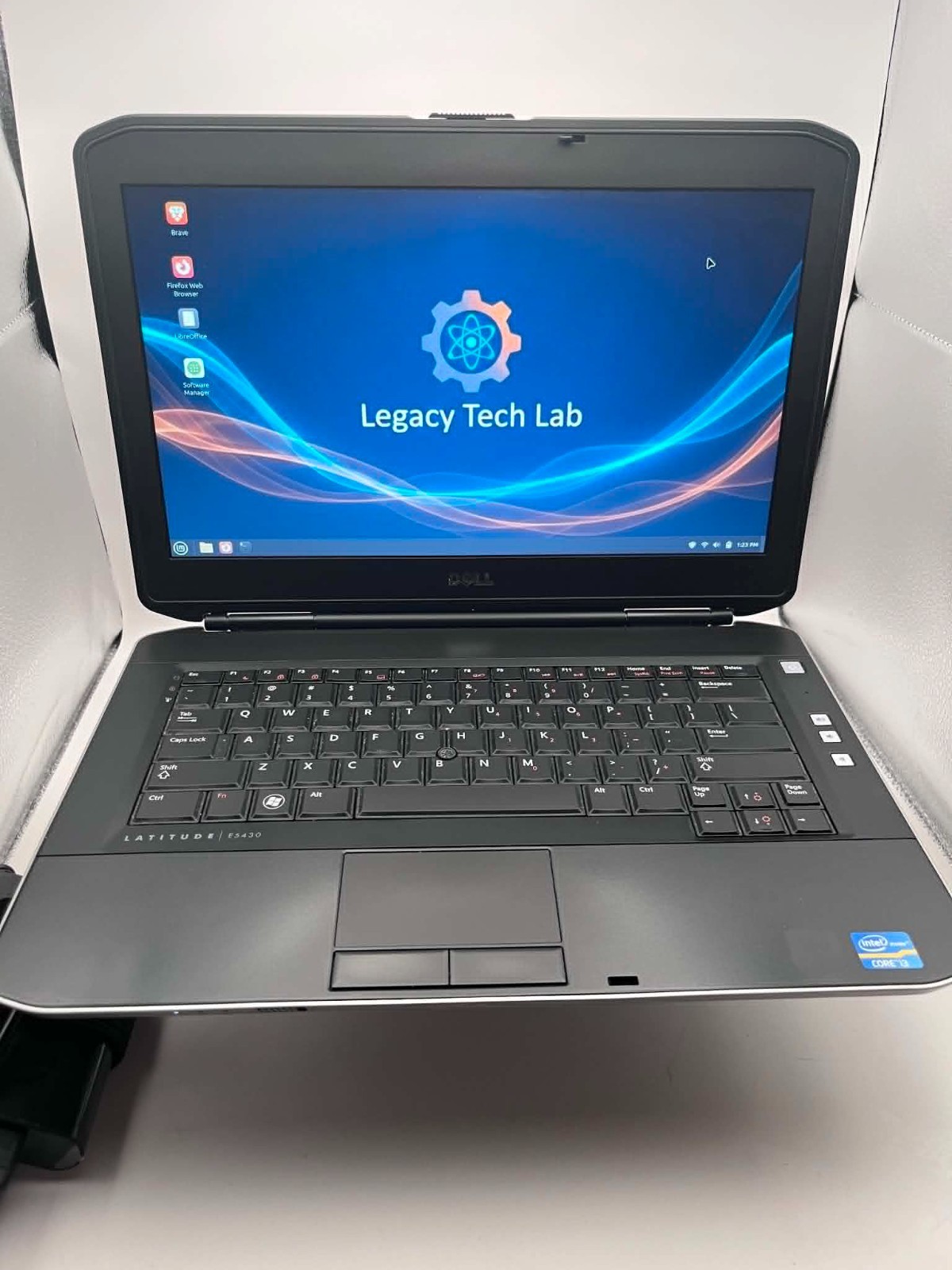 Dell Laptop DUAL BOOT WIN 11/Linux Mint 8GB Ram,500 GB HD, Good Battery,