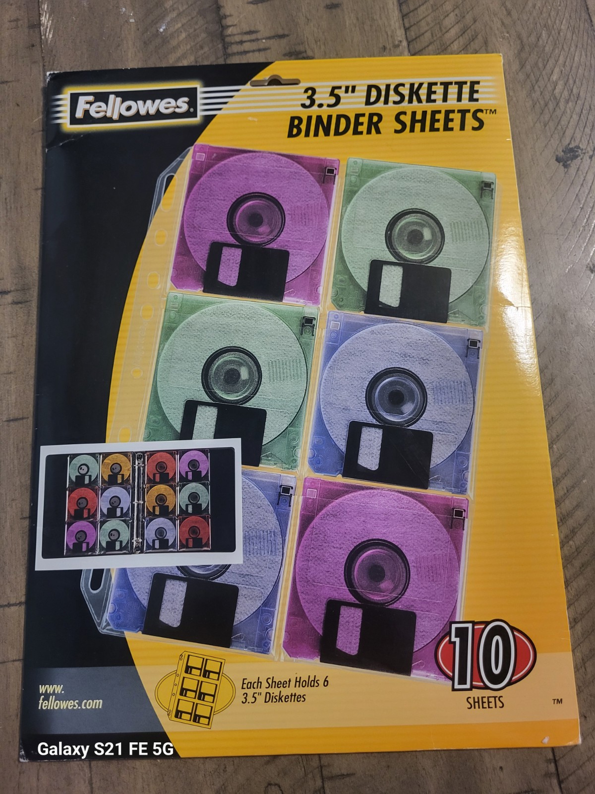 Fellowes Diskette Protective 3 Ring Binder Sleeves Holds 60 Discs / 10 Sheets