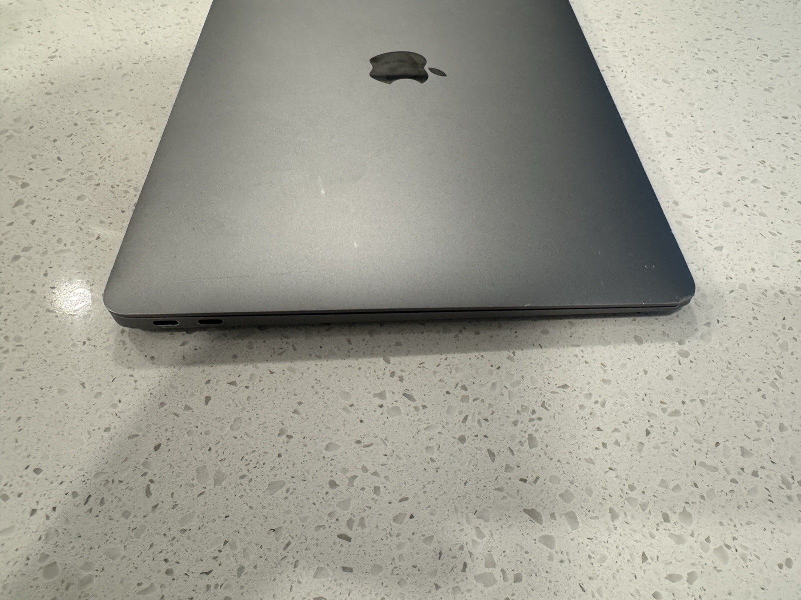 Apple MacBook Air 13 in 2020 Space Gray/Apple M1 3.2 GHz, 512 GB 8 GB 8-Core