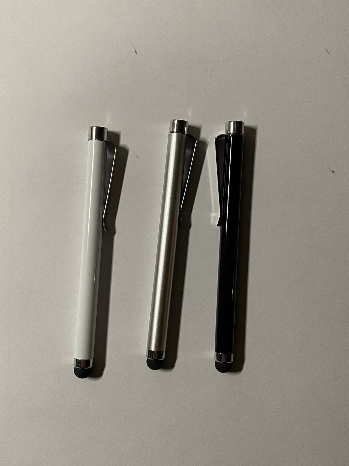 Lot of 3 Stylus’ Colors may Vary from Picture