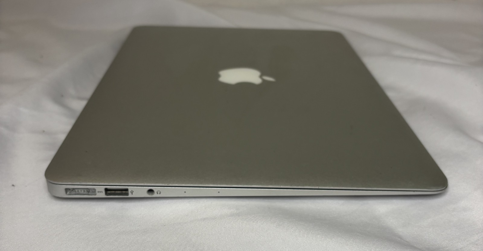 Apple MacBook Air (13.3″, Intel i5, 4GB, 128GB SSD, A1466, Mid 2013, Big Sur)