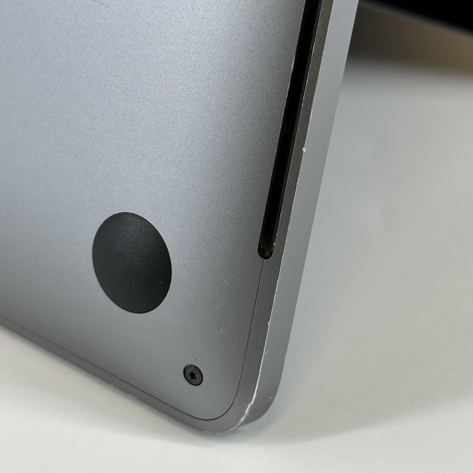 MacBook Pro 16 Touch Bar Space Gray 2019 i9 64GB 1TB Radeon Pro 5500M Bent Frame