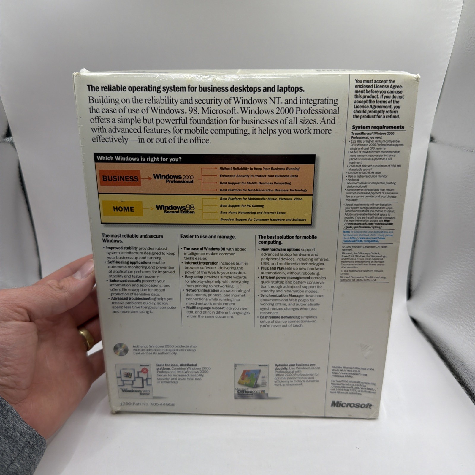 Microsoft Windows 2000 Professional Retail Box Circuit City CD Disc + NEW Floppy
