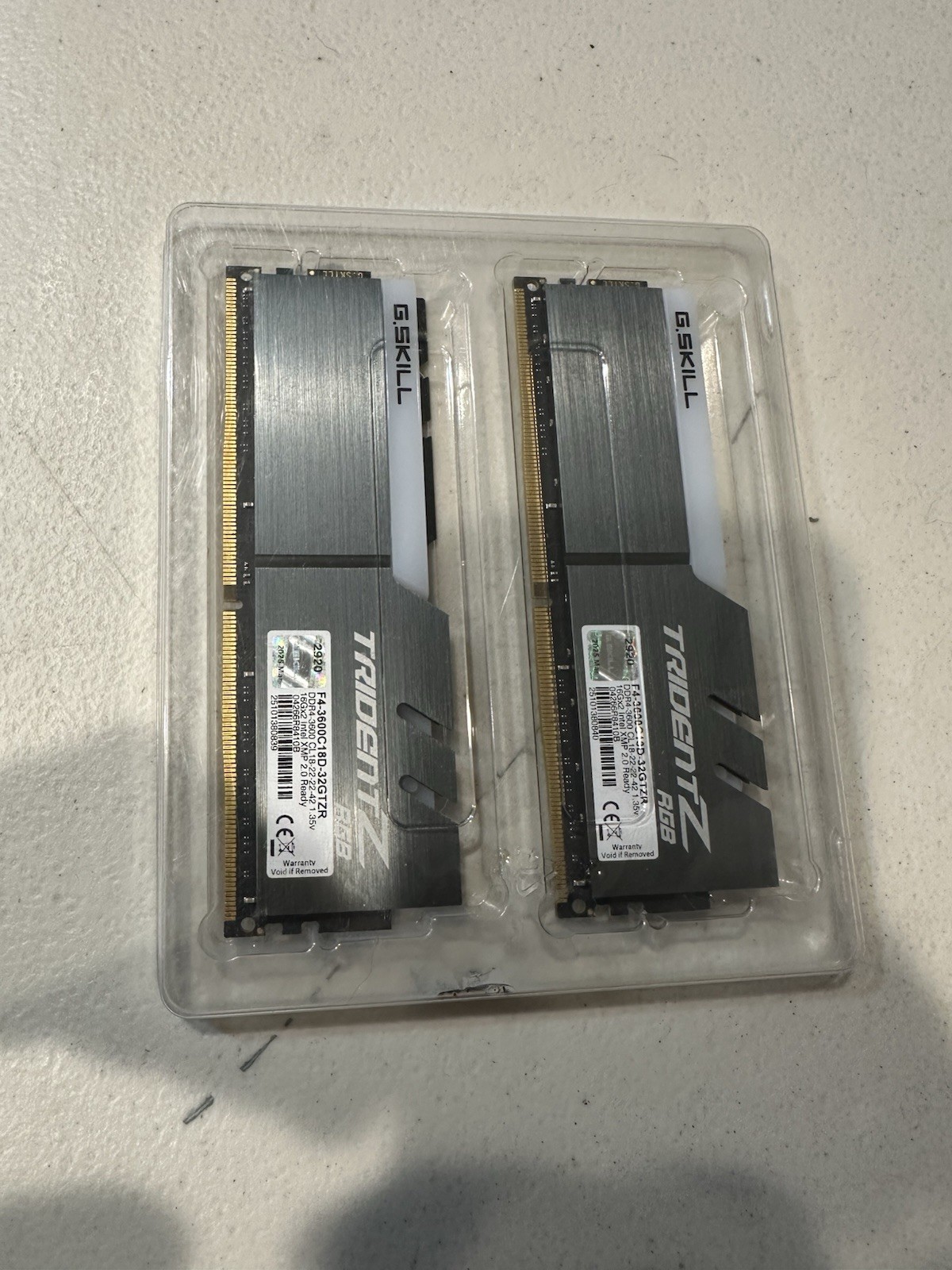 G.SKILL Trident Z RGB 32GB (2x16GB) DDR4-3600 DIMM Intel XMP 2.0
