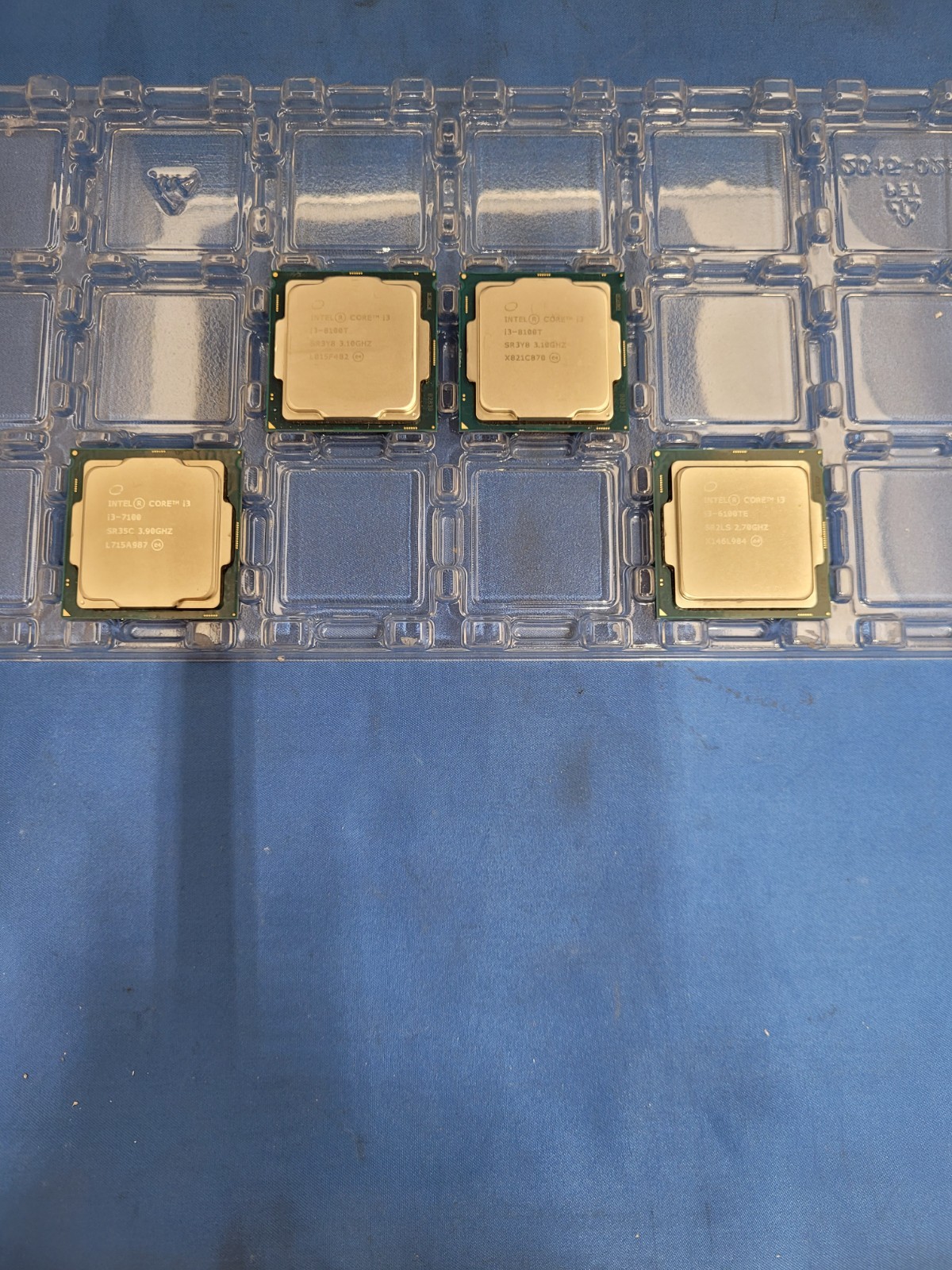 LOT OF 4 INTEL Core i3:(2)8100T SR3Y8 / (1)7100 SR35C/ (1)6100TE SR2LS Processor